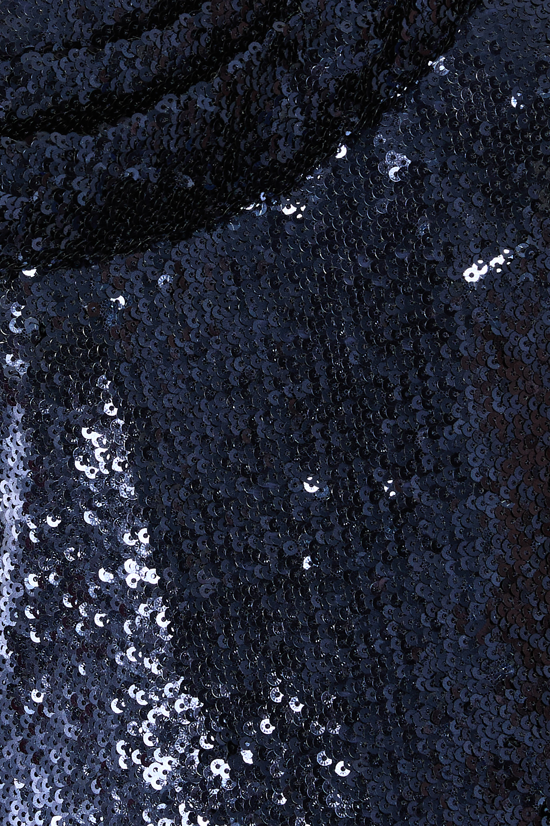 فستان سهرة كوميت بياقة مطوية