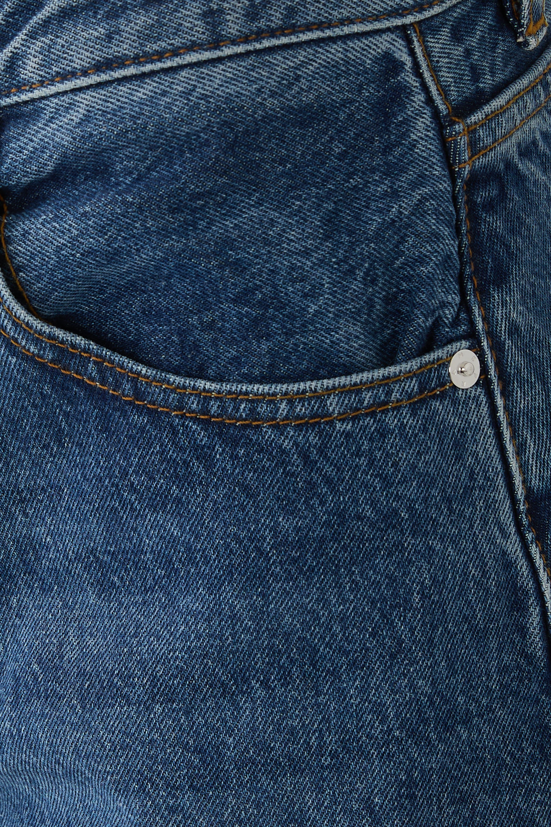 بنطال بتصميم منفوخ