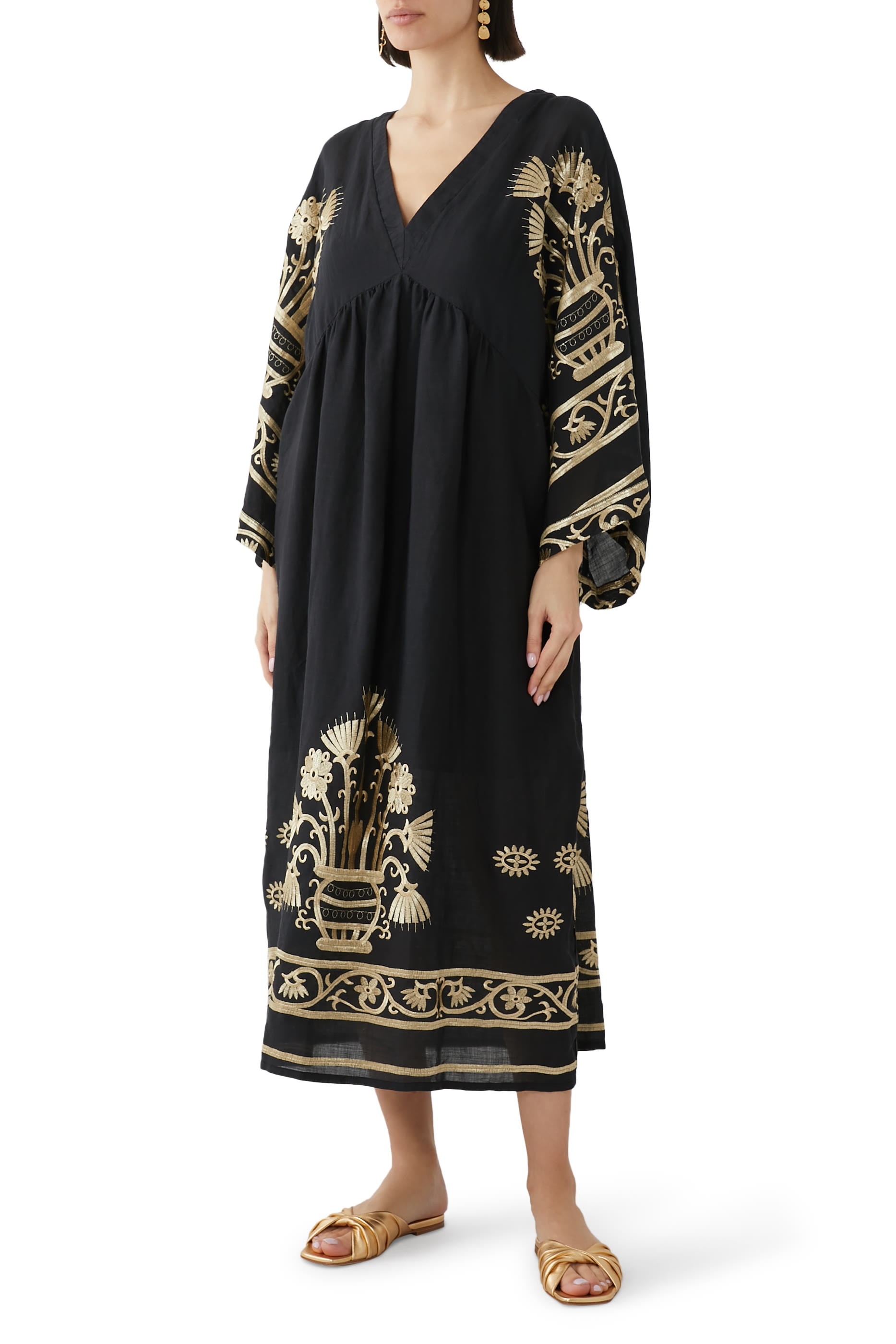 فستان متوسط الطول بأكمام طويلة وياقة على شكل حرف V