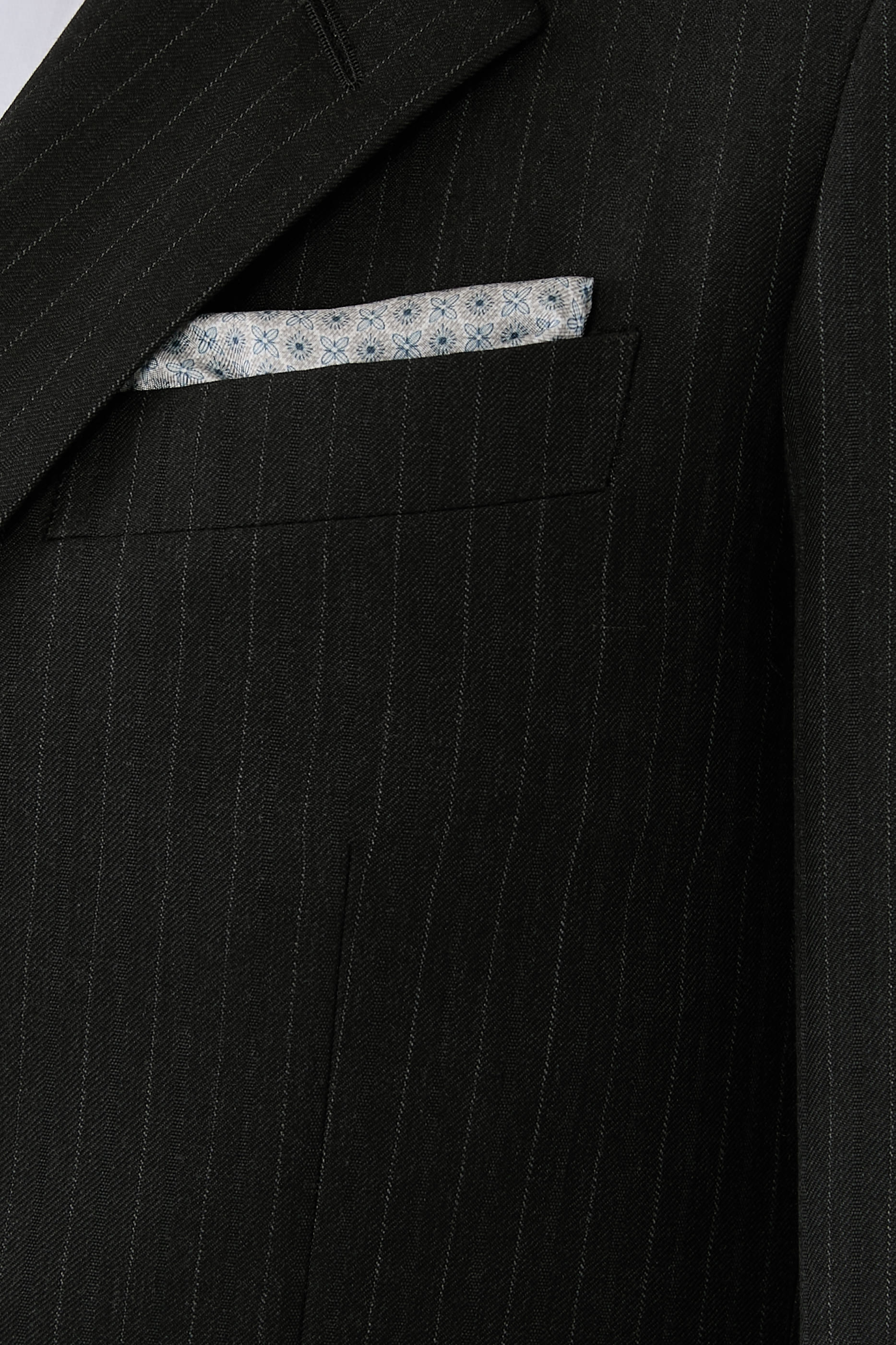 منديل جيب بنقشة هندسية حرير