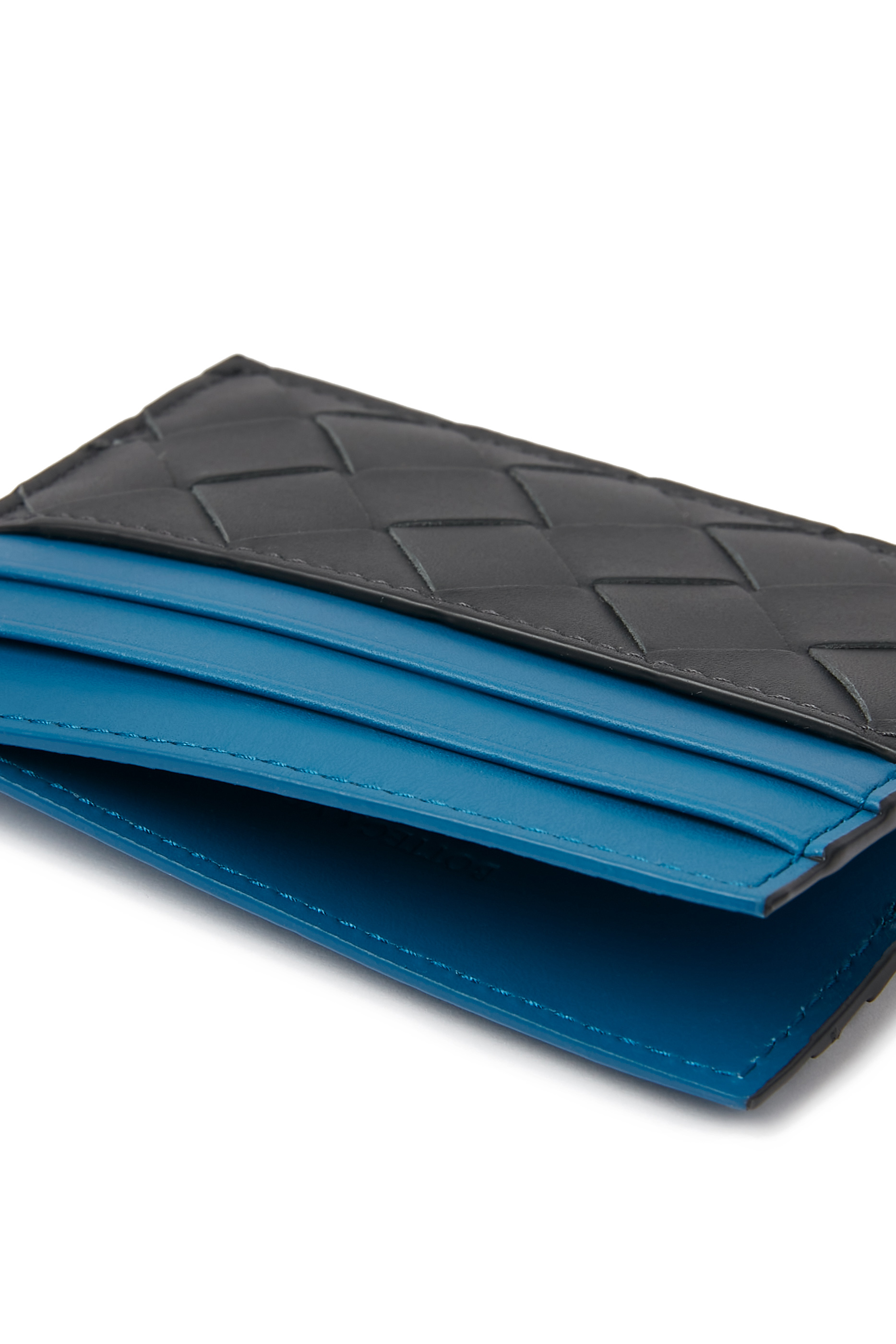 حافظة بطاقات بتصميم مجدول