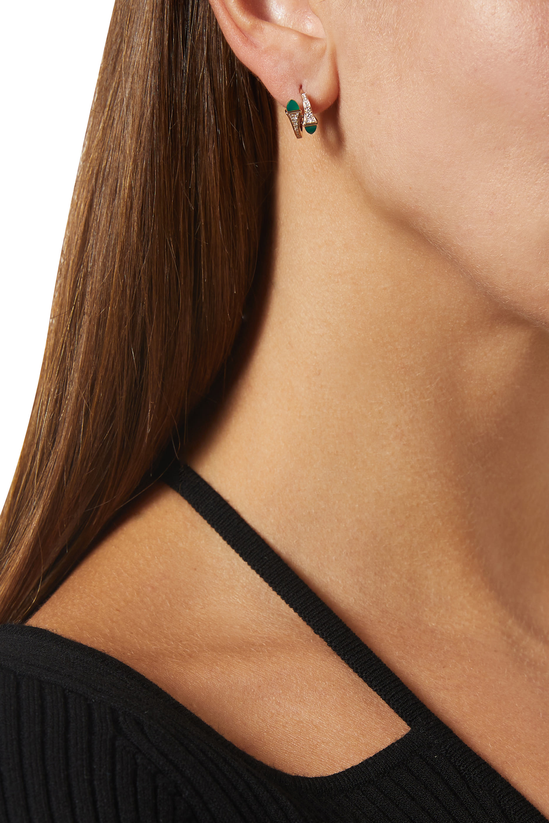 أقراط هاجي كليو مرصعة بالماس والعقيق الأخضر ذهب وردي عيار 18