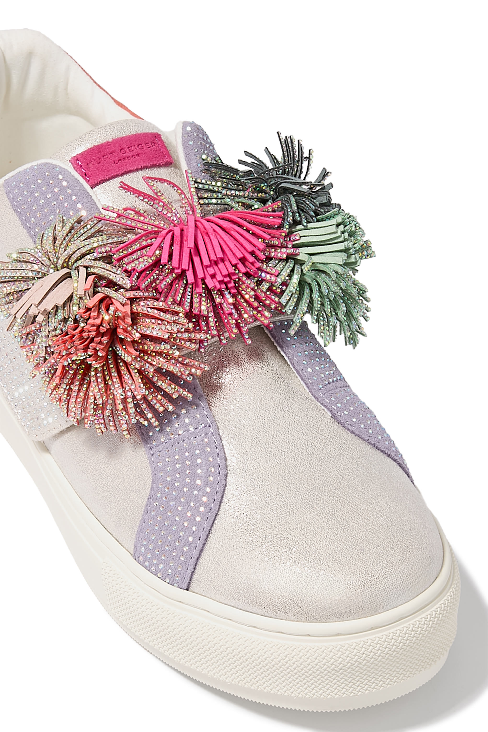 سنيكرز لاني بكرات بوم بوم