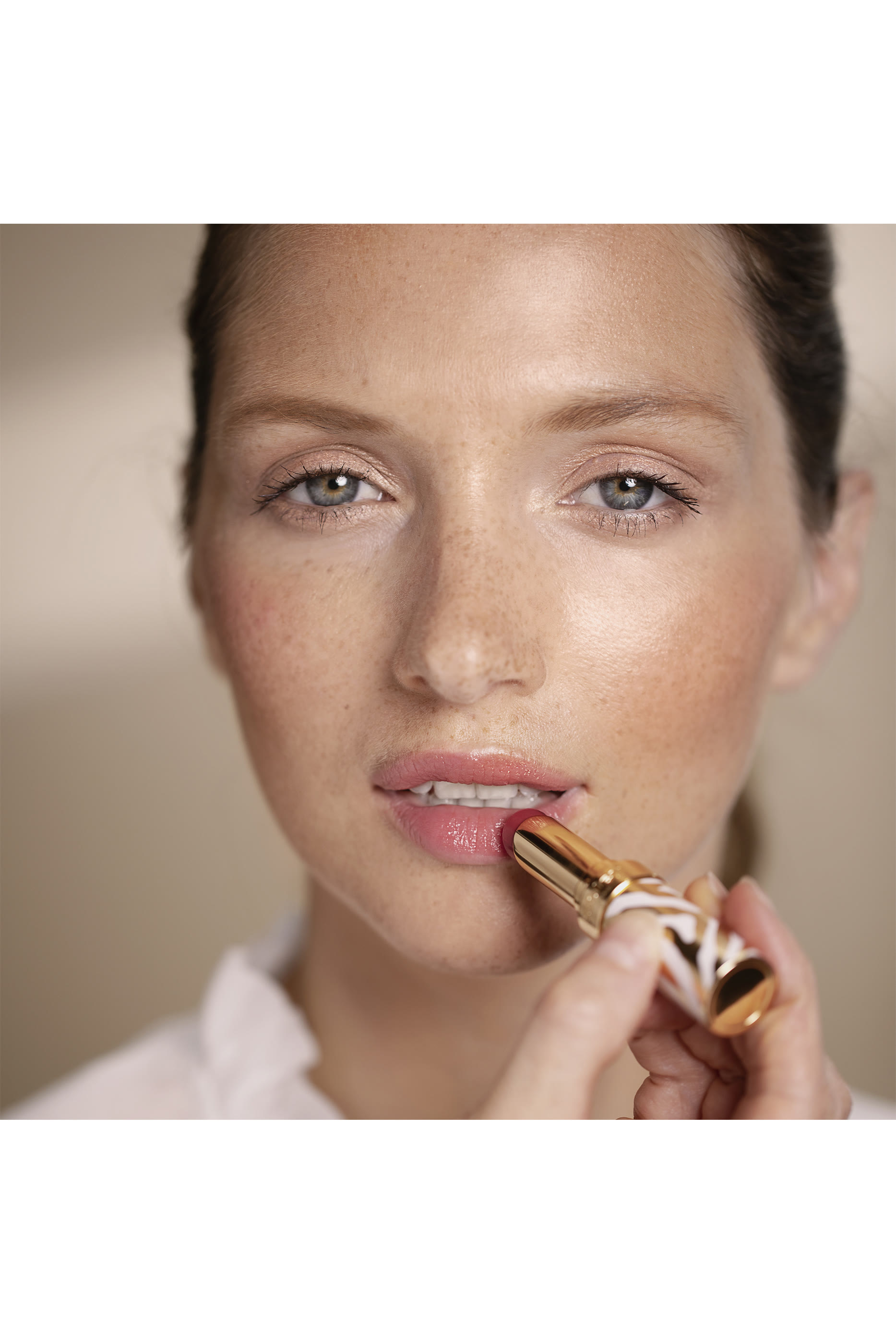 أحمر الشفاه فيتو روج شاين