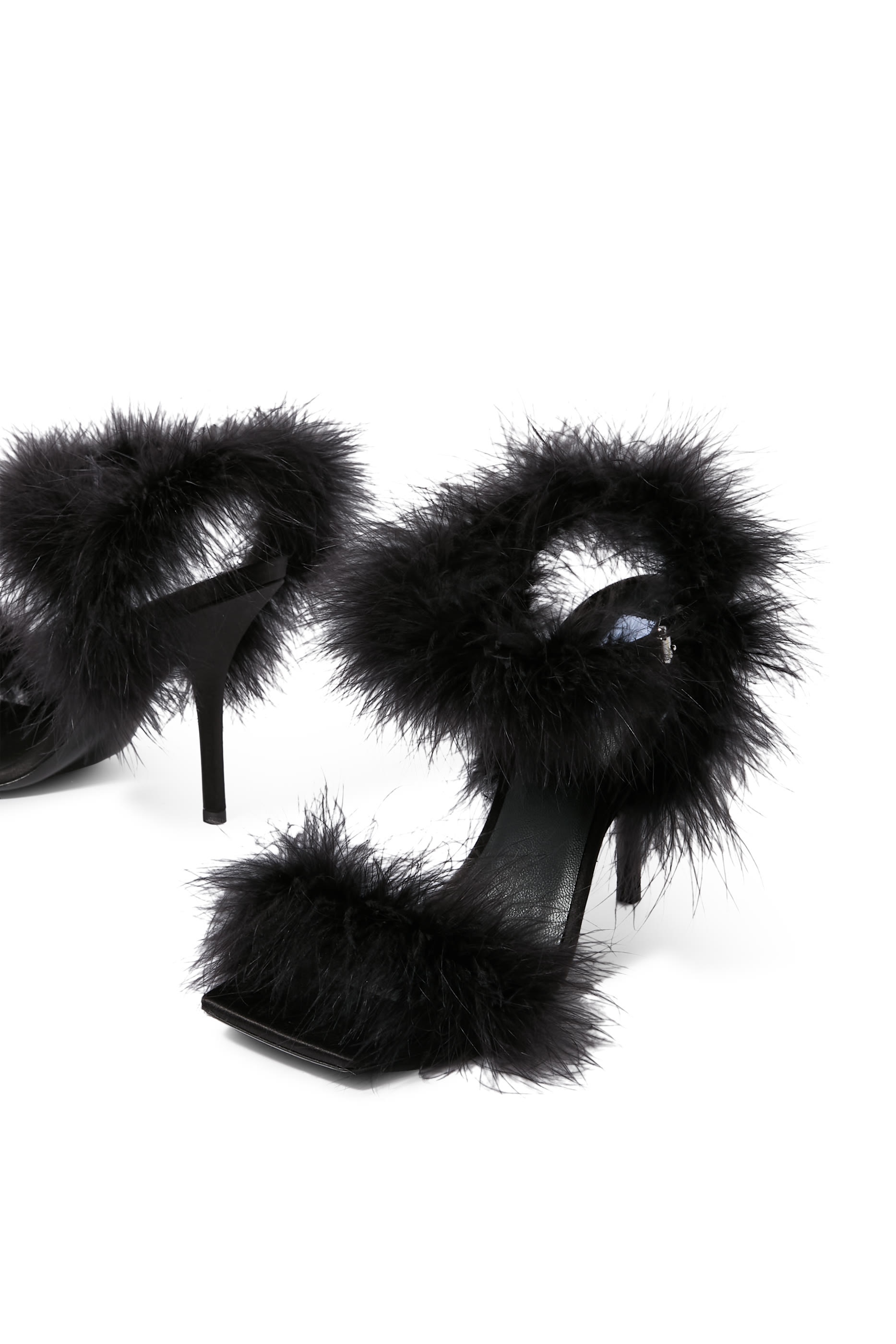 صندل 100 مزين بريش ستان