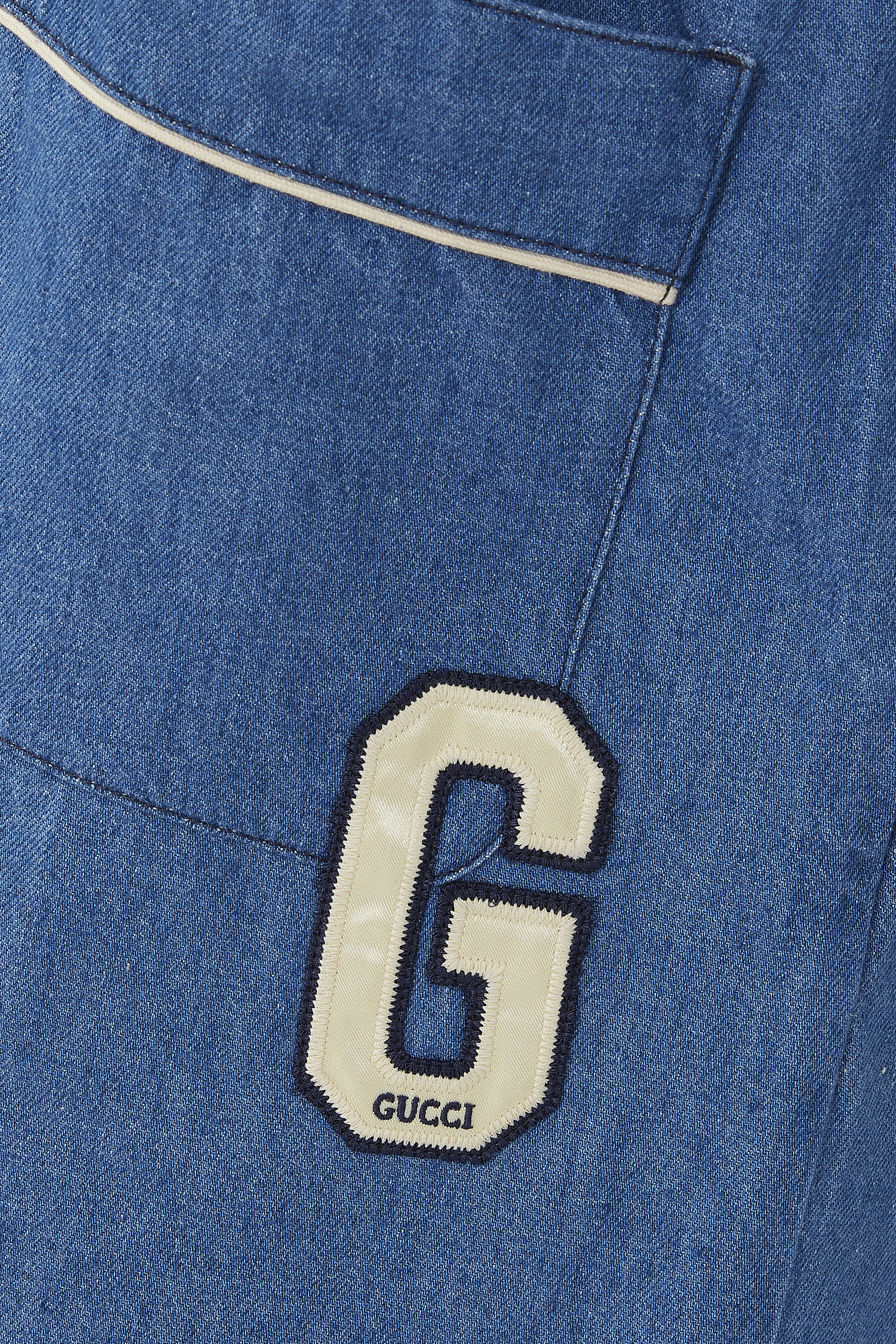 شورت دنيم برقعة بحرف شعار الماركة