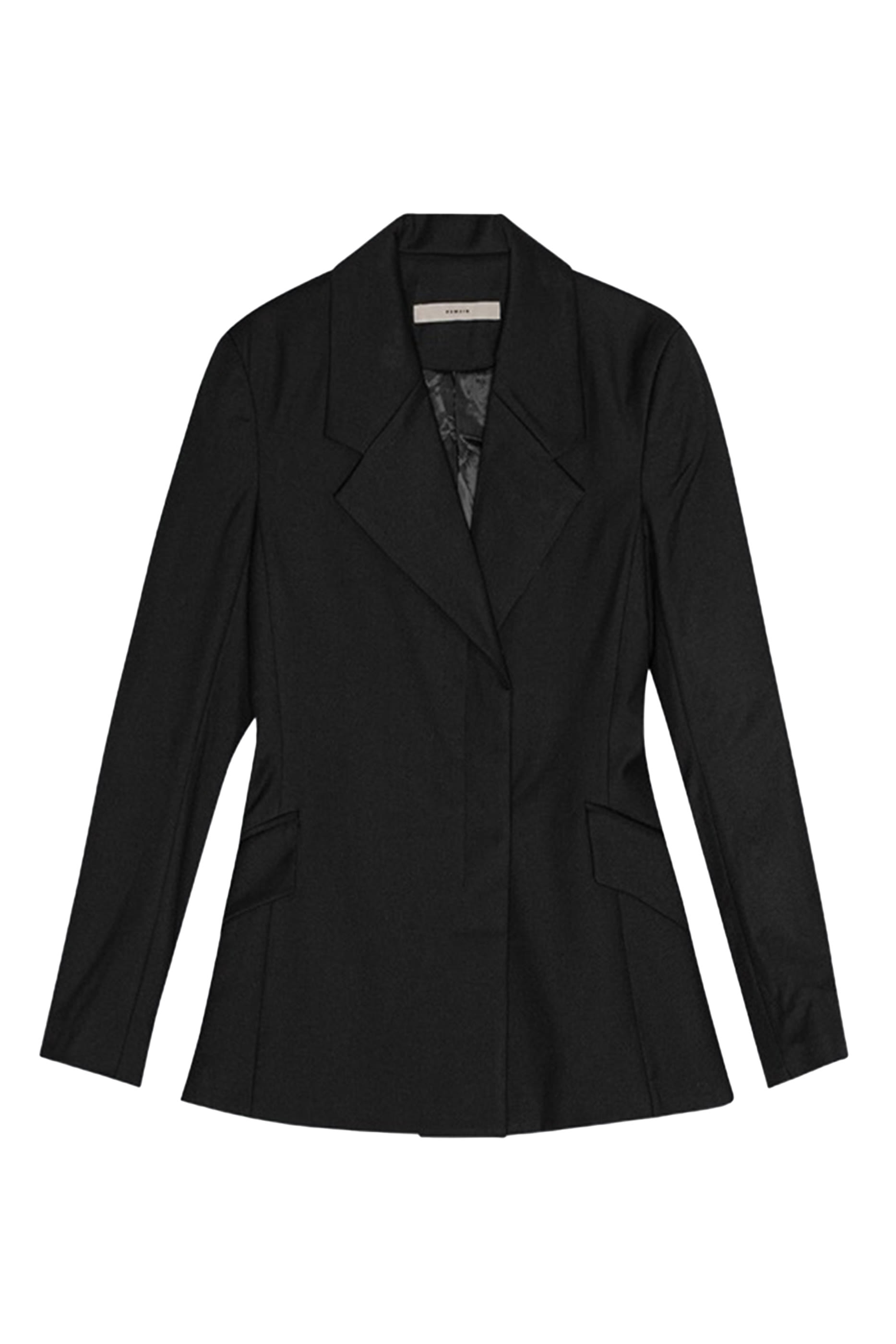 بليزر بقصة ضيقة