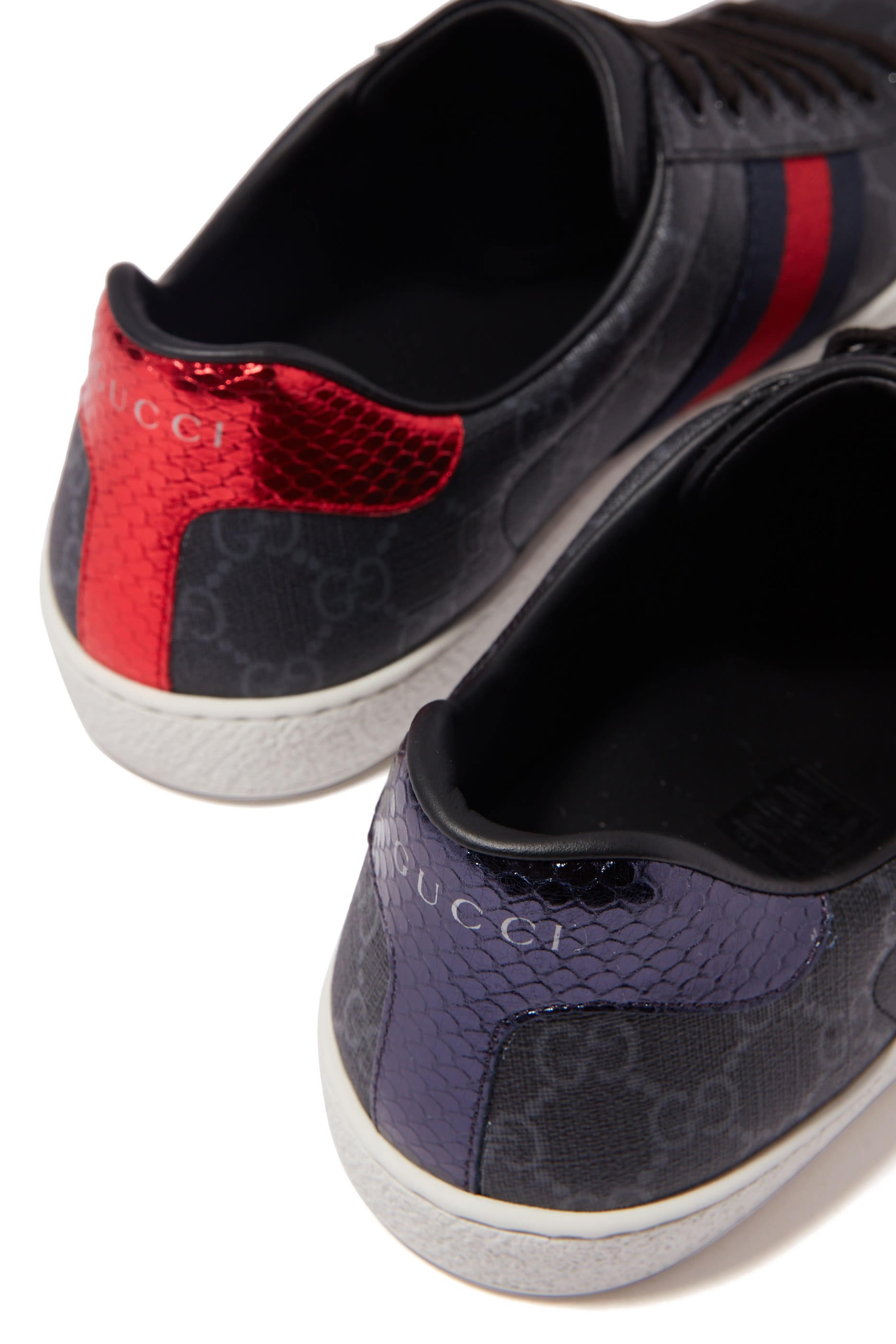 سنيكرز آيس قماش قنب سوبريم بنقشة حرفي شعار الماركة