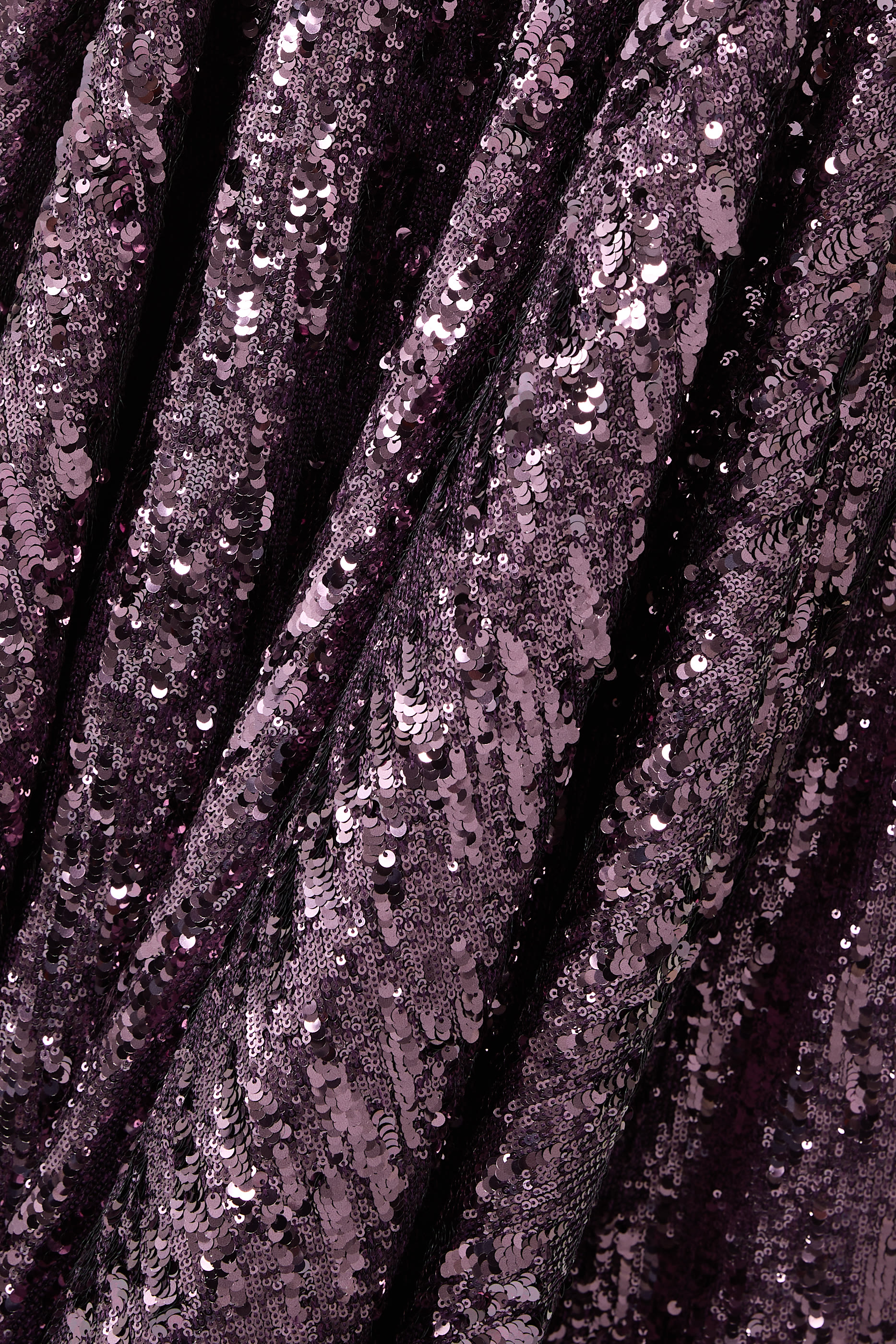 فستان سهرة مطرز بالترتر