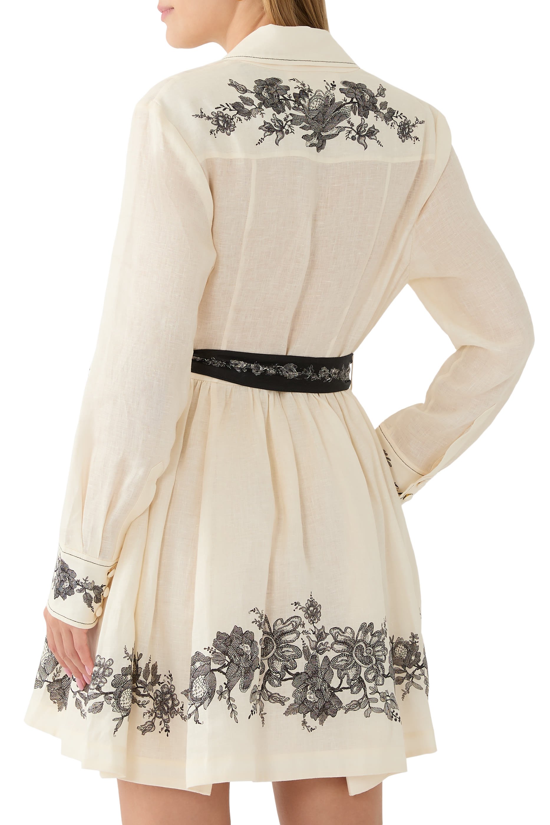 فستان بنمط قميص قصير