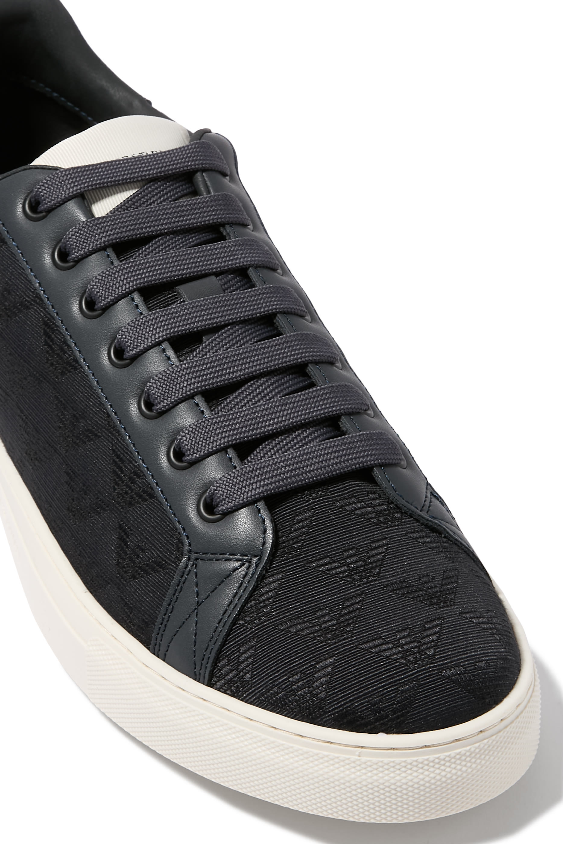 سنيكرز جاكار بشعار الماركة بالكامل نايلون