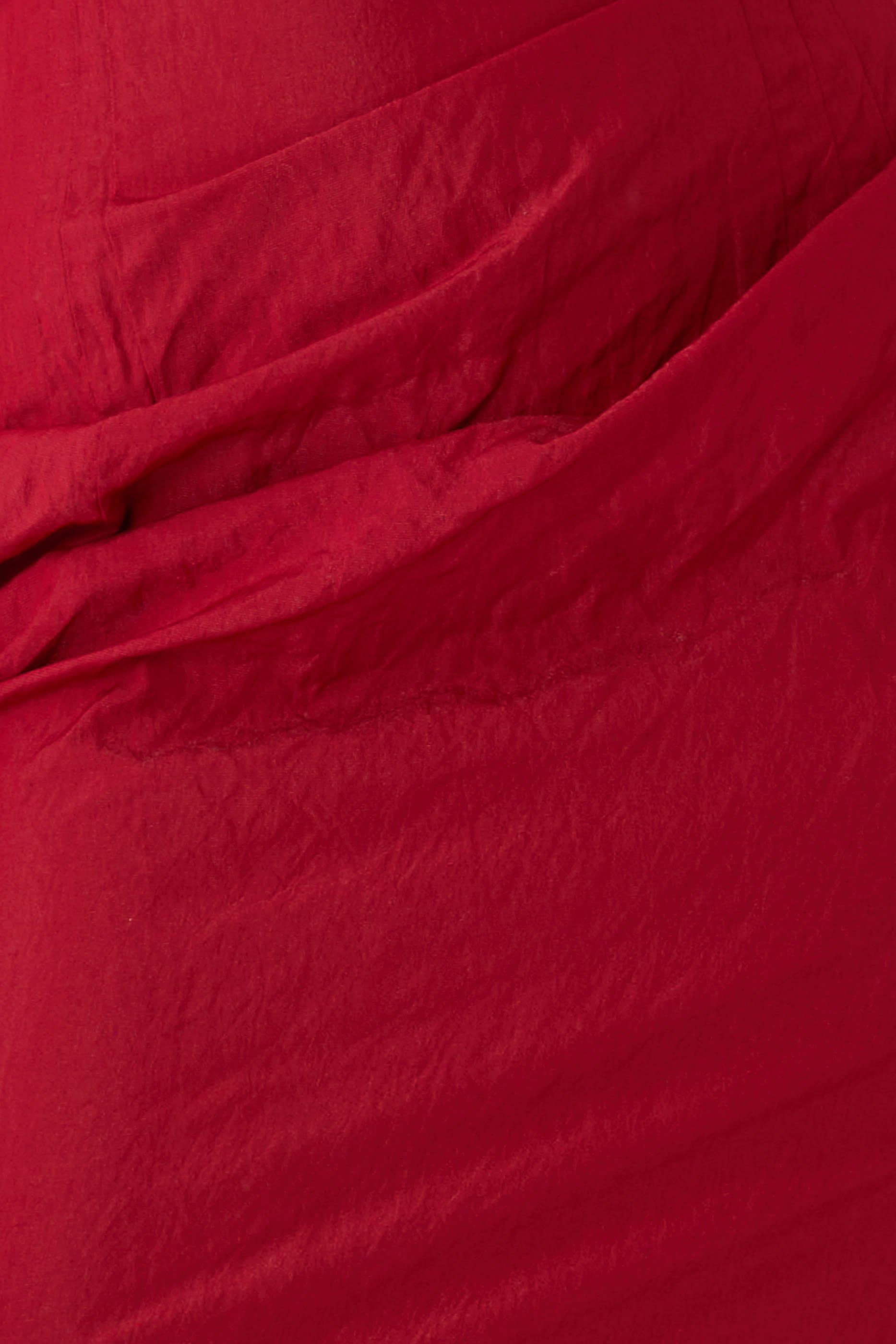 فستان درابيه متوسط الطول بأكتاف مكشوفة