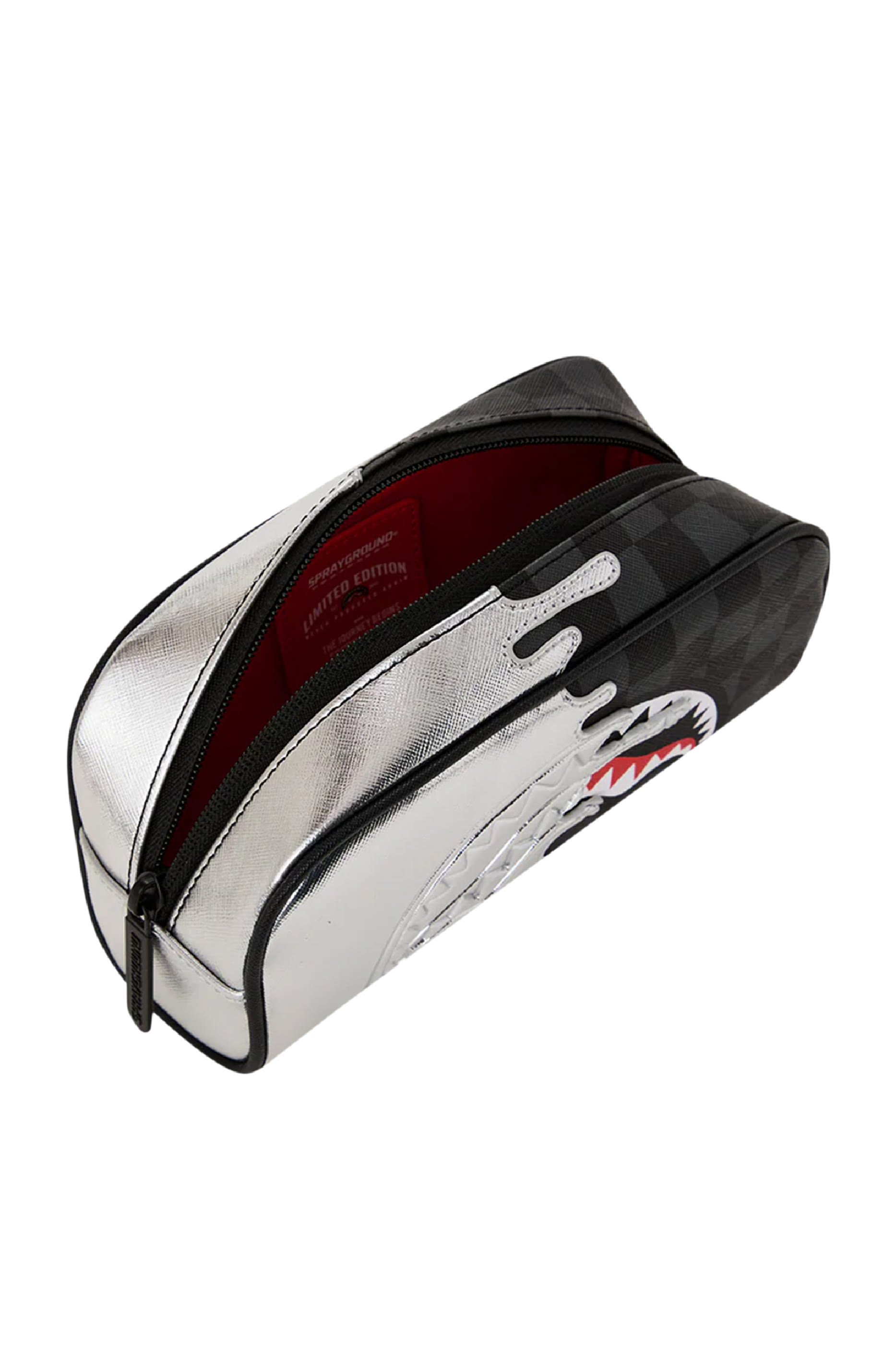 محفظة صغيرة بجزء فضي وشعار الماركة للأطفال