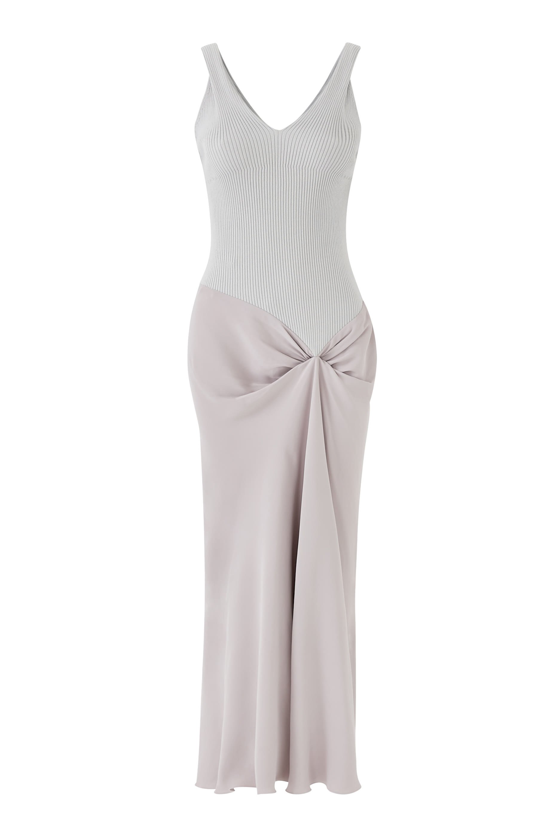 فستان طويل بتفاصيل منسوجة