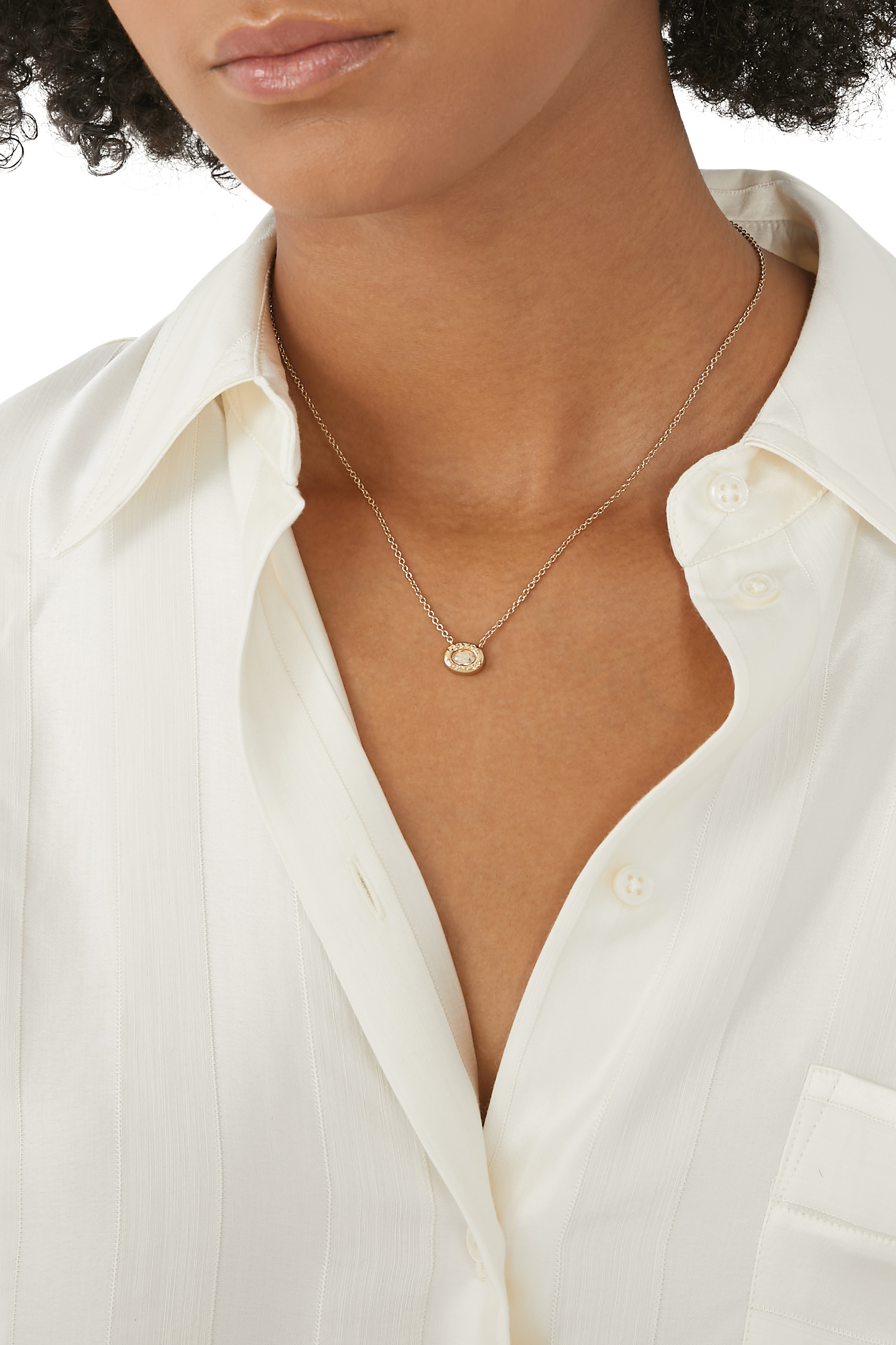 قلادة اوبن بدلاية بتصميم دائري مزينة بحجر