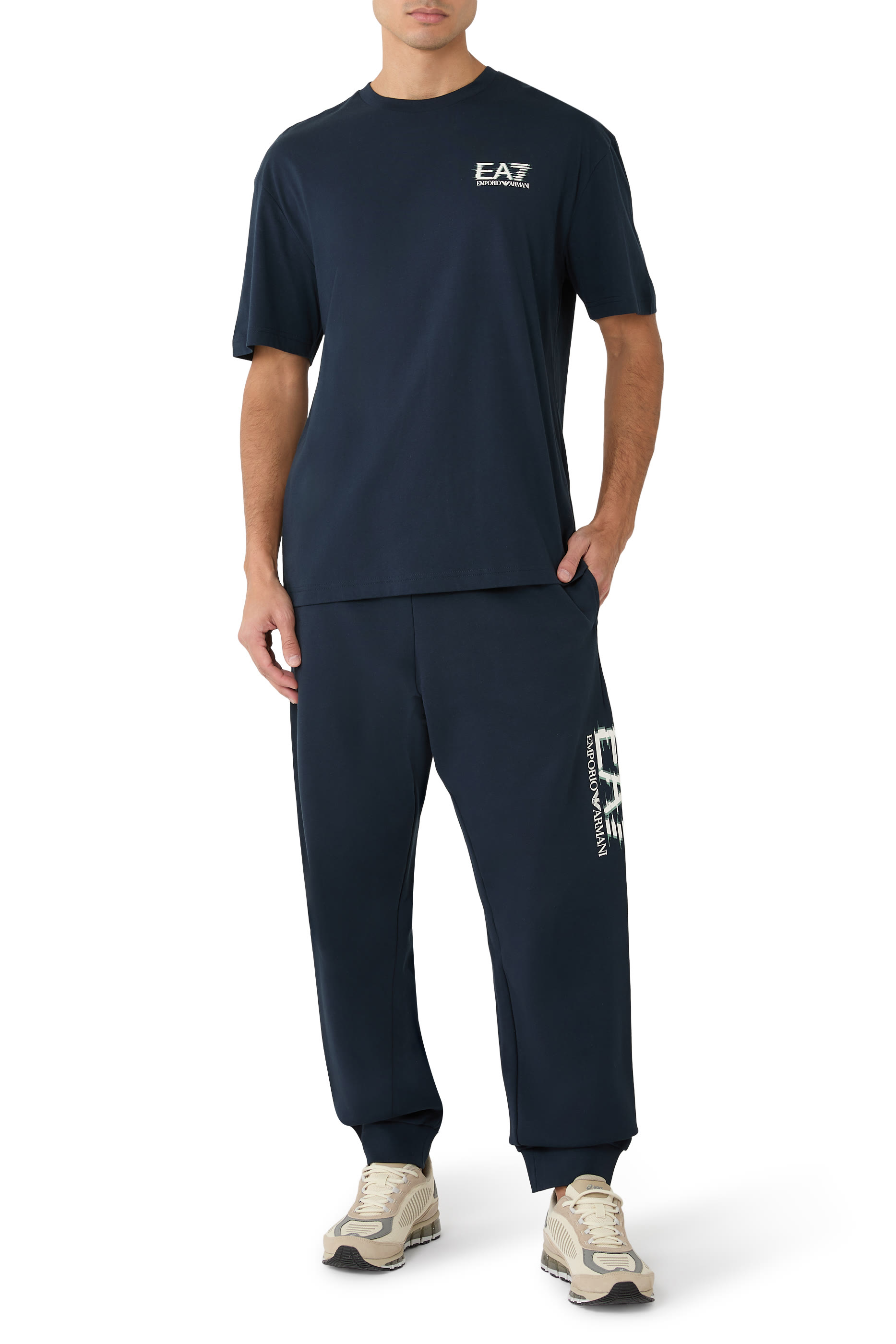 تيشيرت بقصة عادية