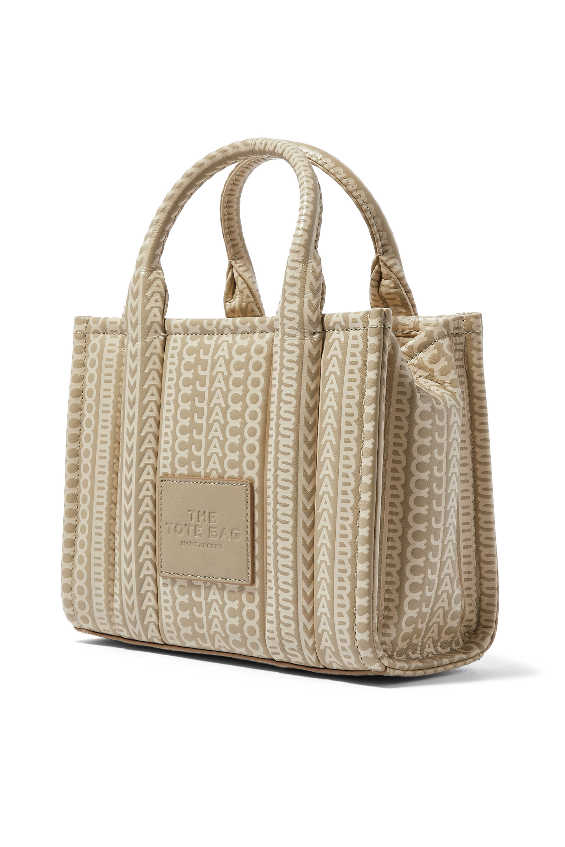 حقيبة يد جلد صغيرة بحروف شعار الماركة