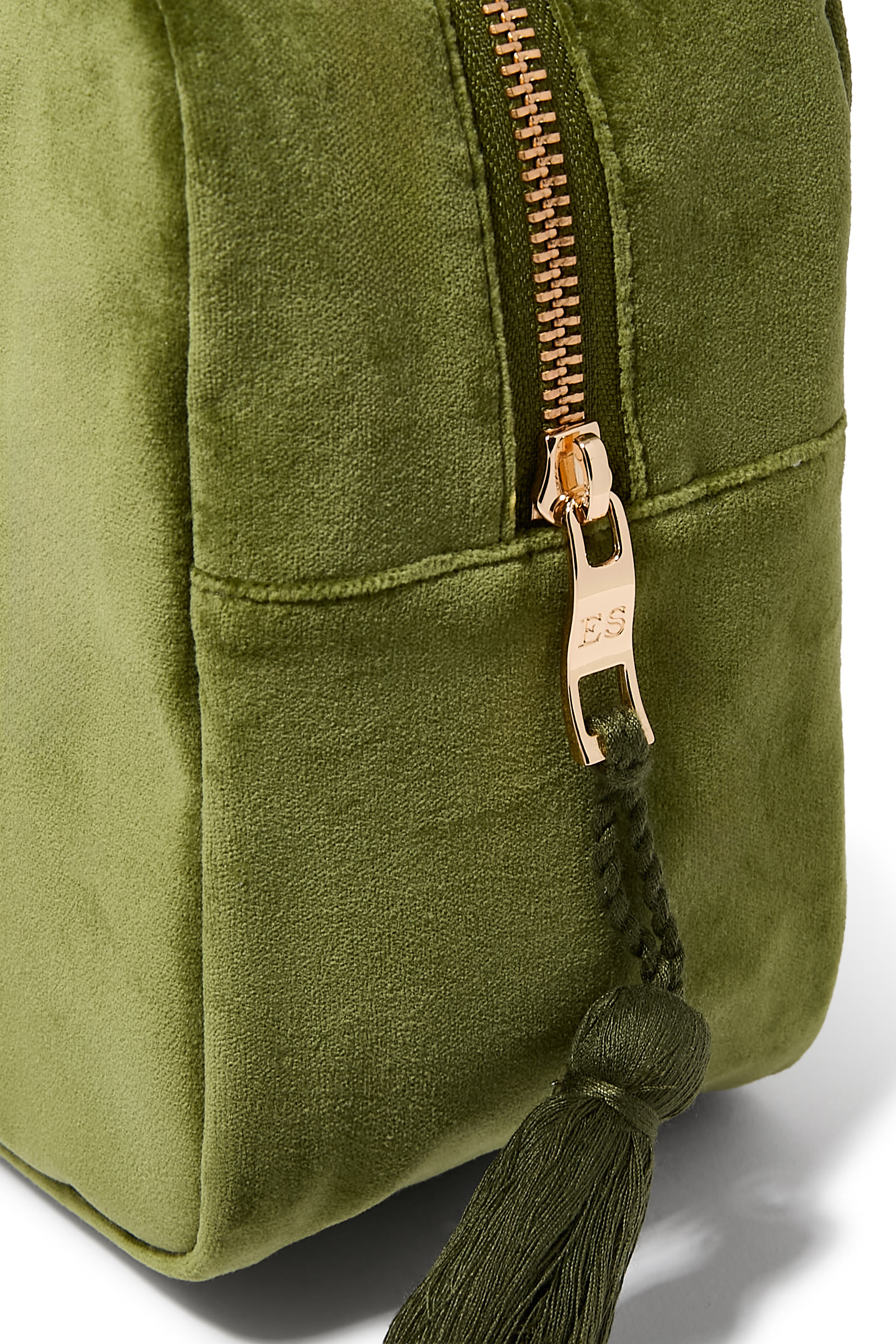 حقيبة مستحضرات عناية ميدنايت ميستيسيزم