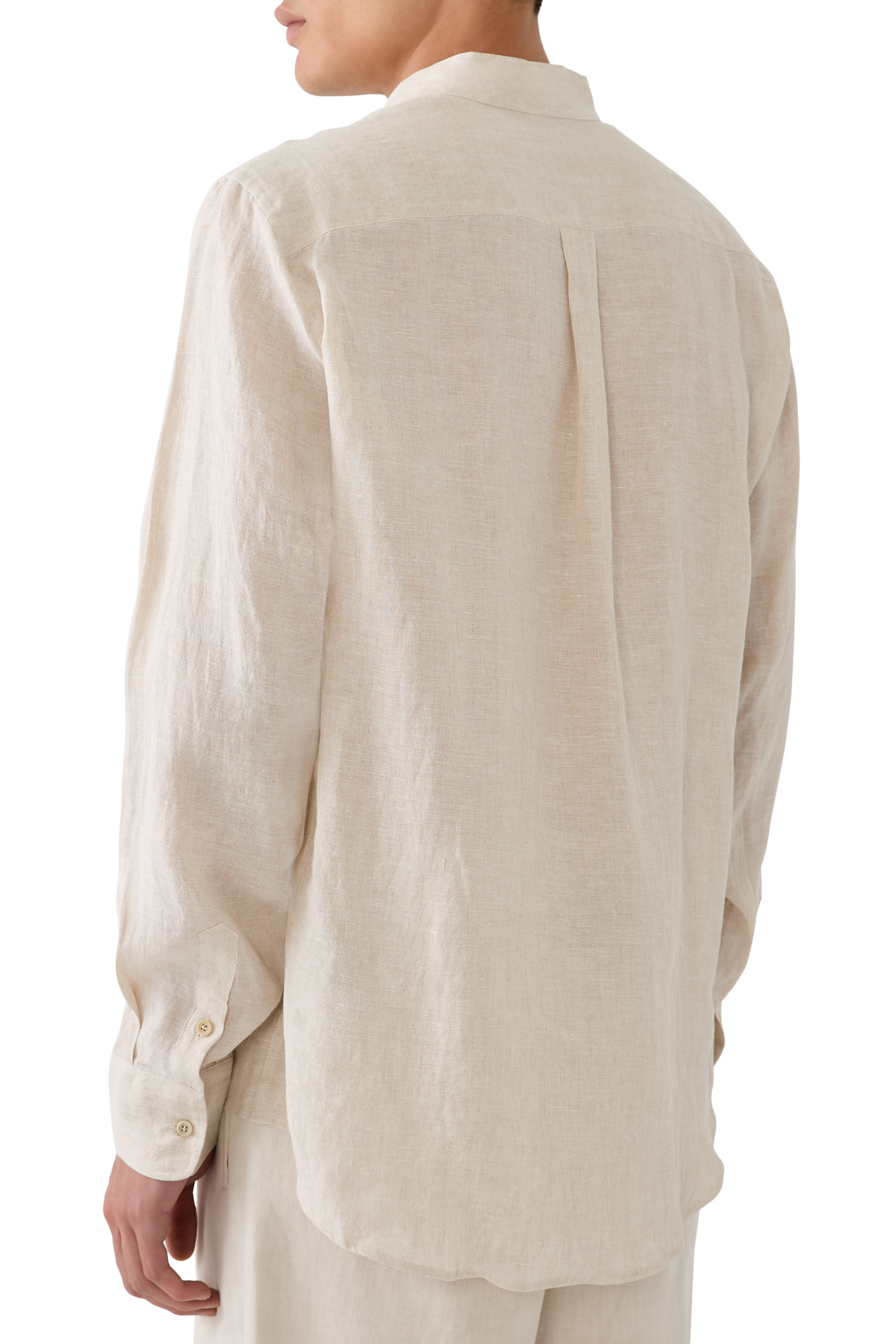 قميص بحافة مقوسة