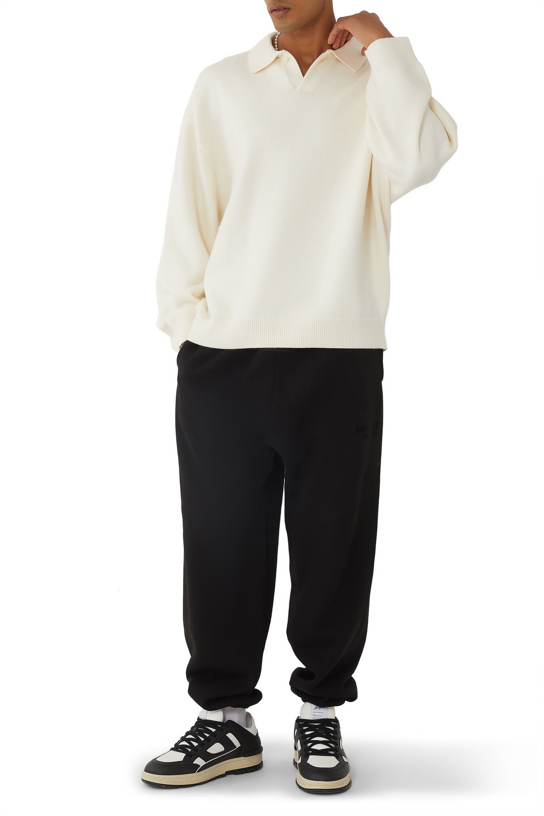 بنطال رياضي بشعار الماركة