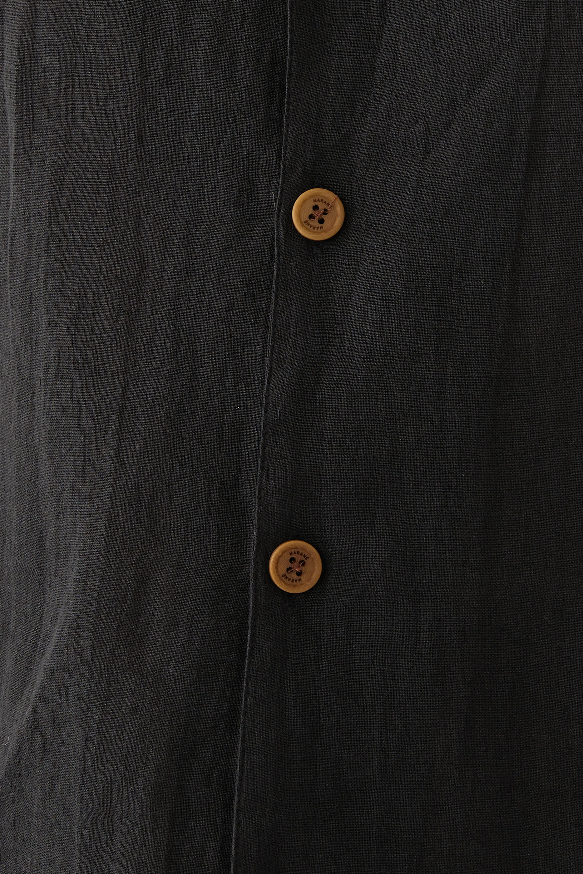 قميص بياقة مطوية