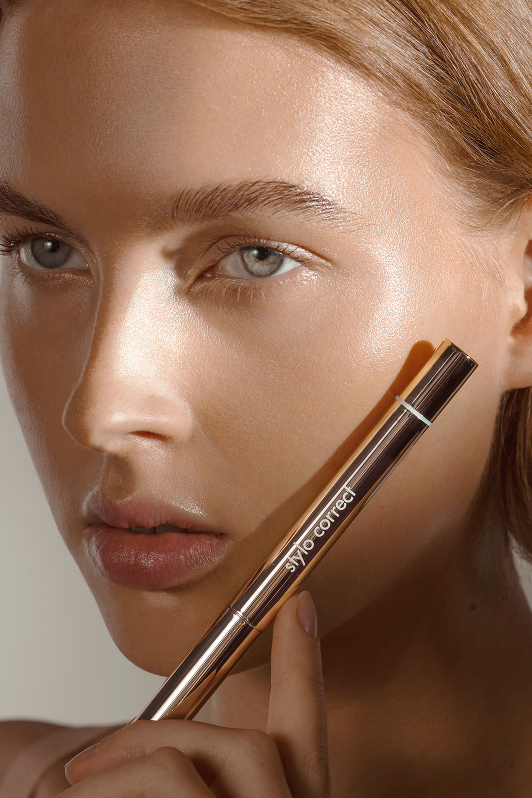 قلم خافي عيوب البشرة ستايلو كوريكت