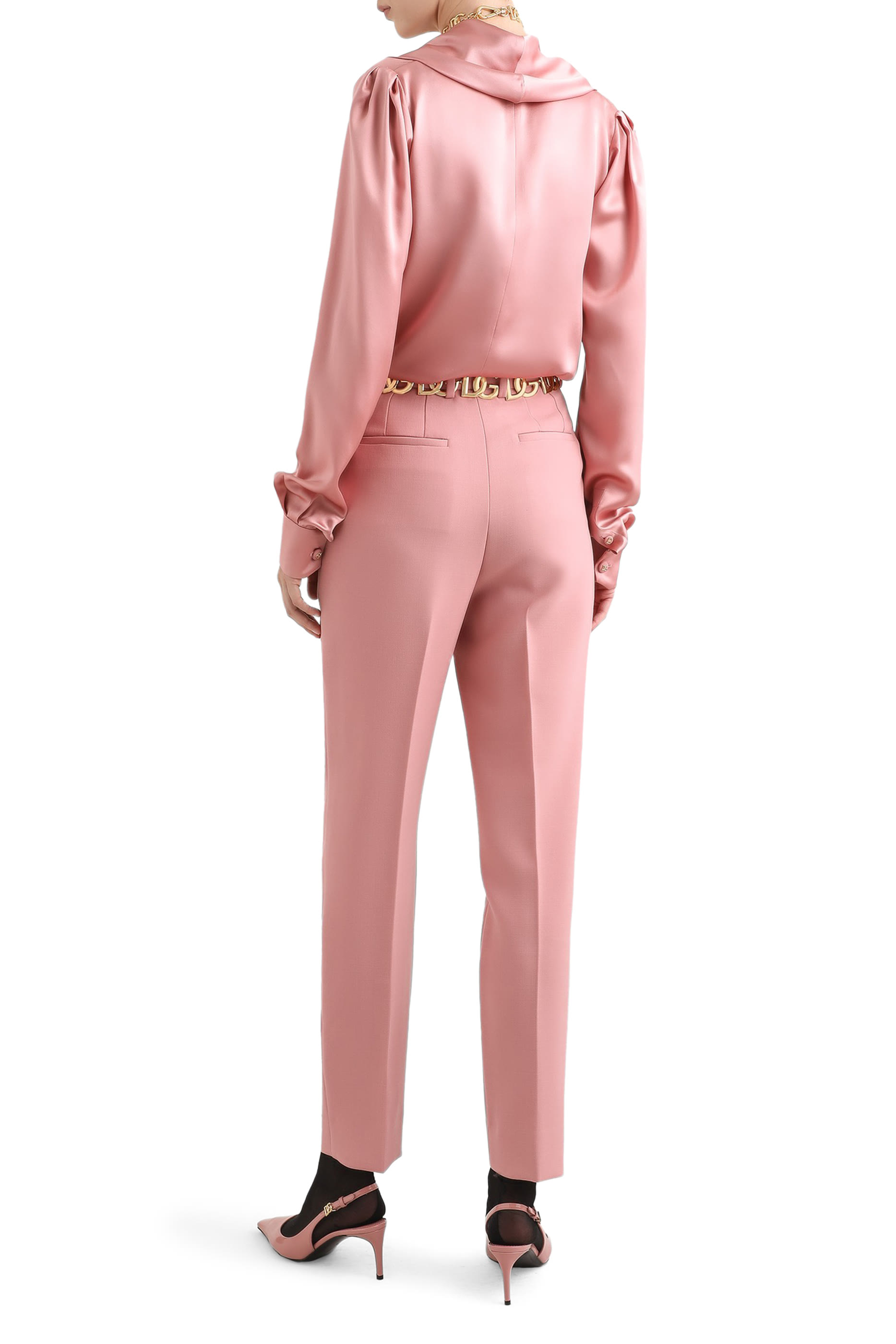 بلوزة بياقة مطوية حرير ستان