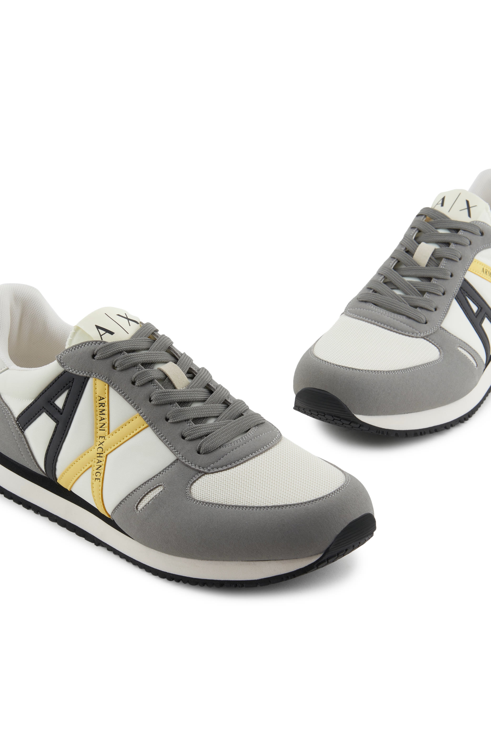 سنيكرز ريو بشعار الماركة