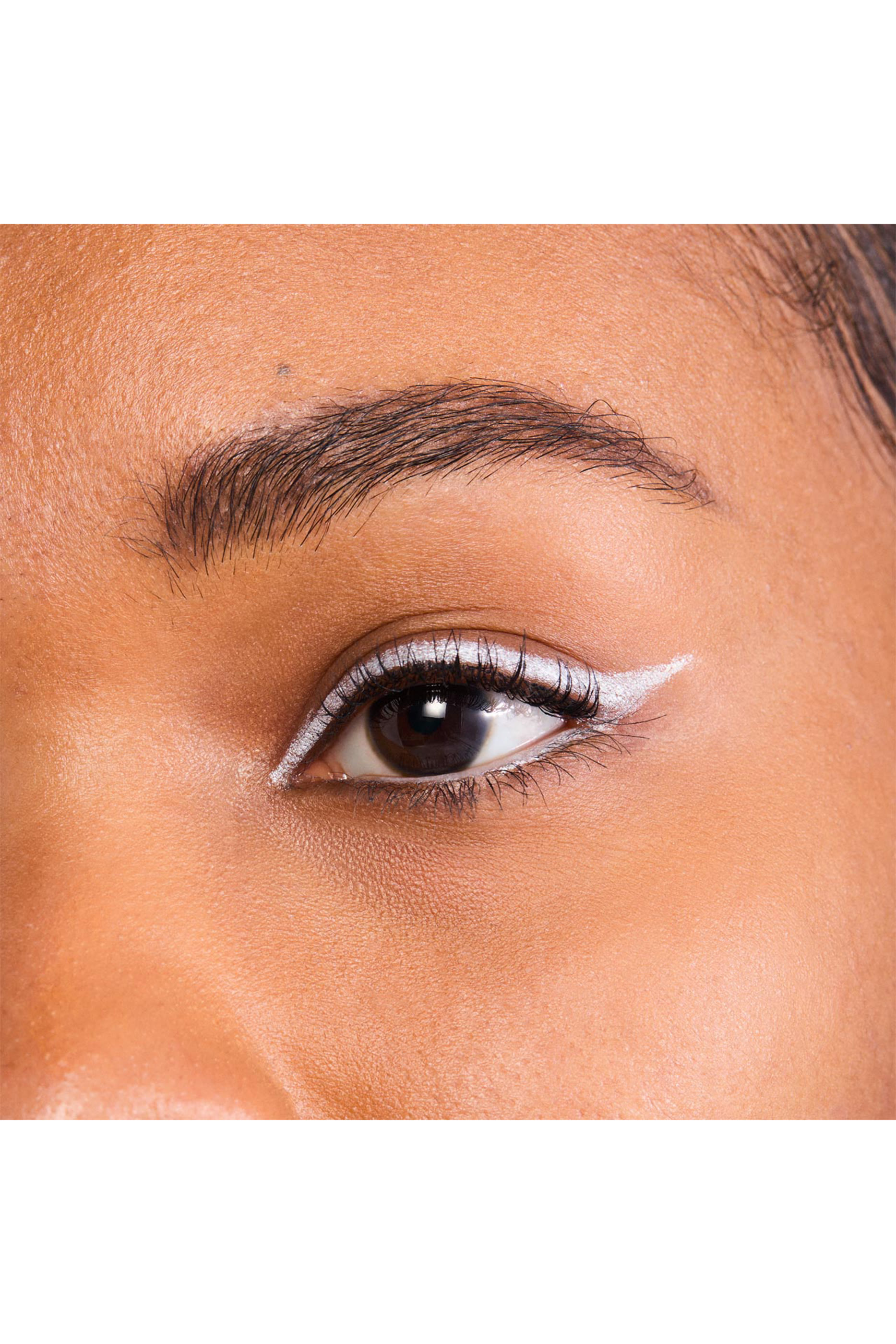 قلم تحديد عيون جل هاي إمباكت