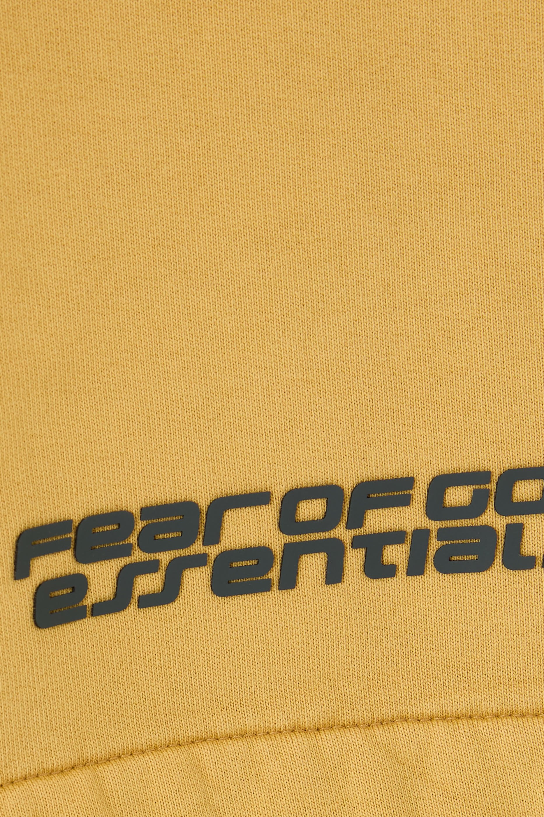 شورت رياضي بقصة مريحة