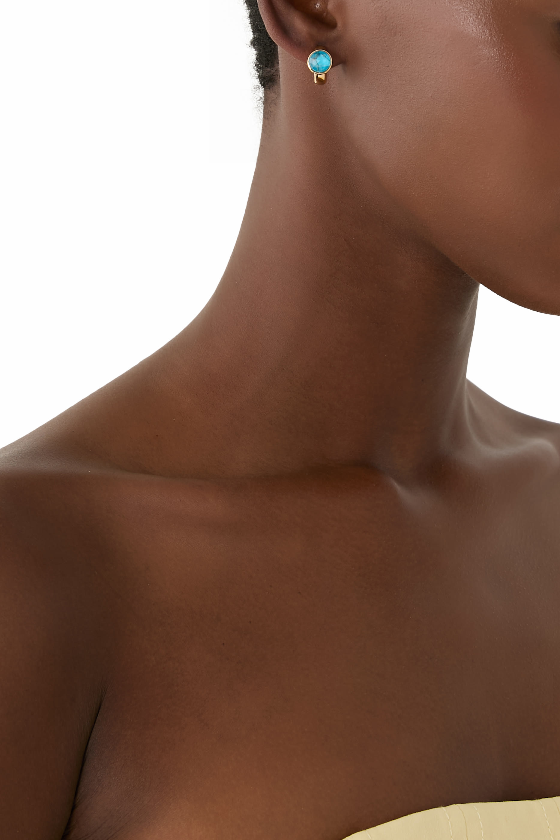 أقراط هاجي كيب سباركلينج بحجر مستدير