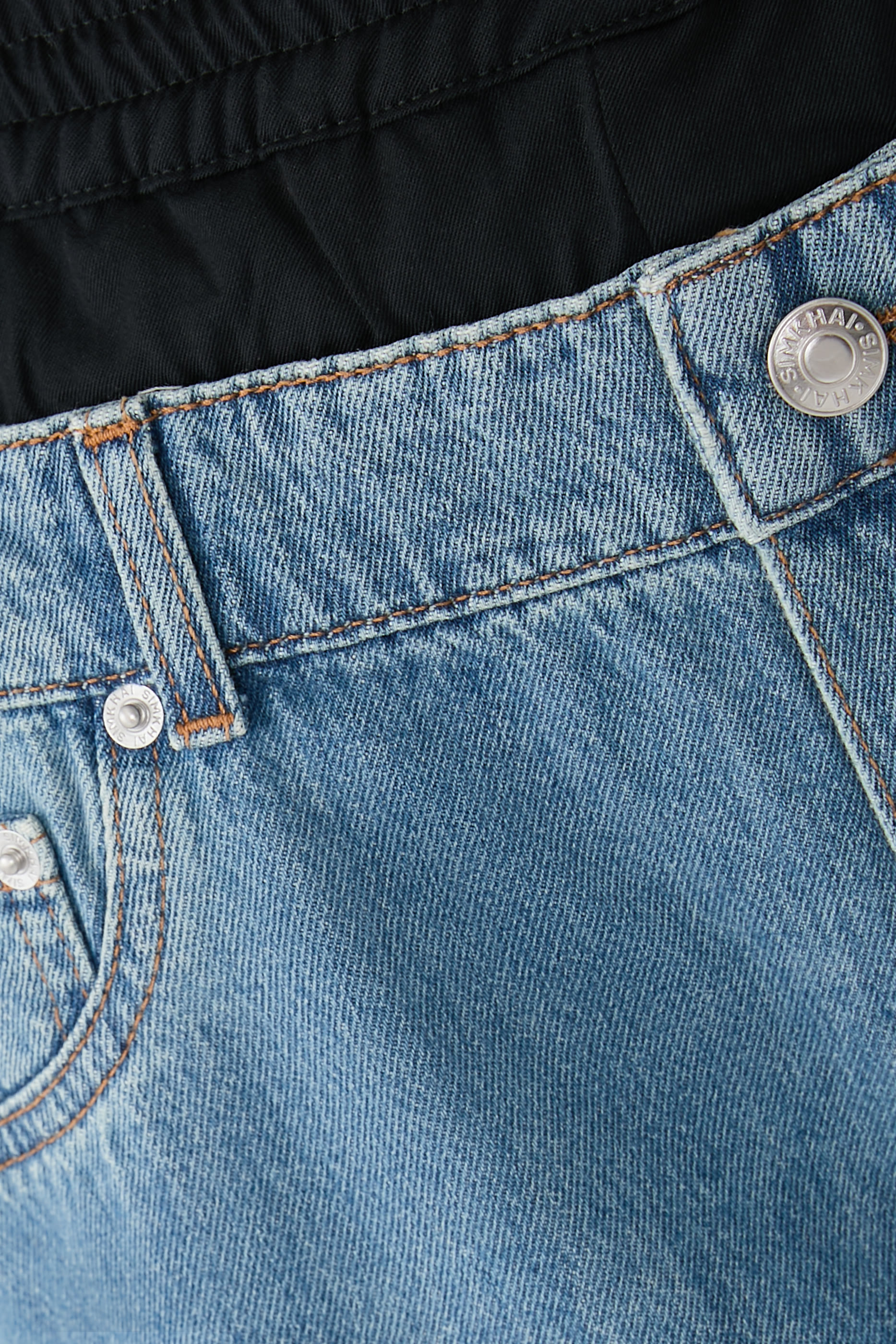 بنطال شيا بقصة ساق مستقيمة