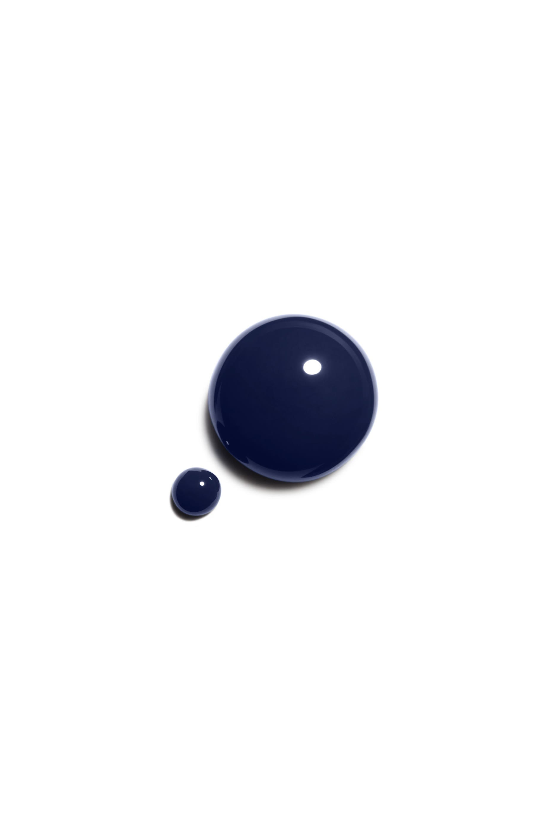 طلاء أظافر Chanel LE VERNIS