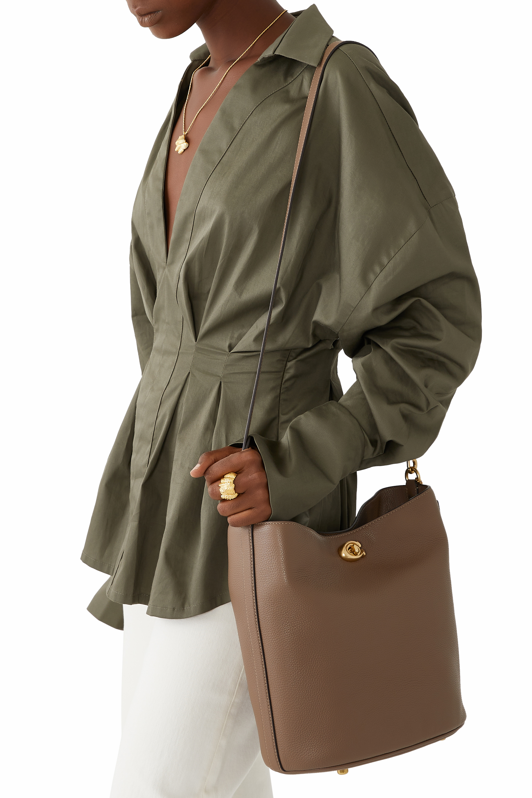 حقيبة باكيت ويلو جلد لامع