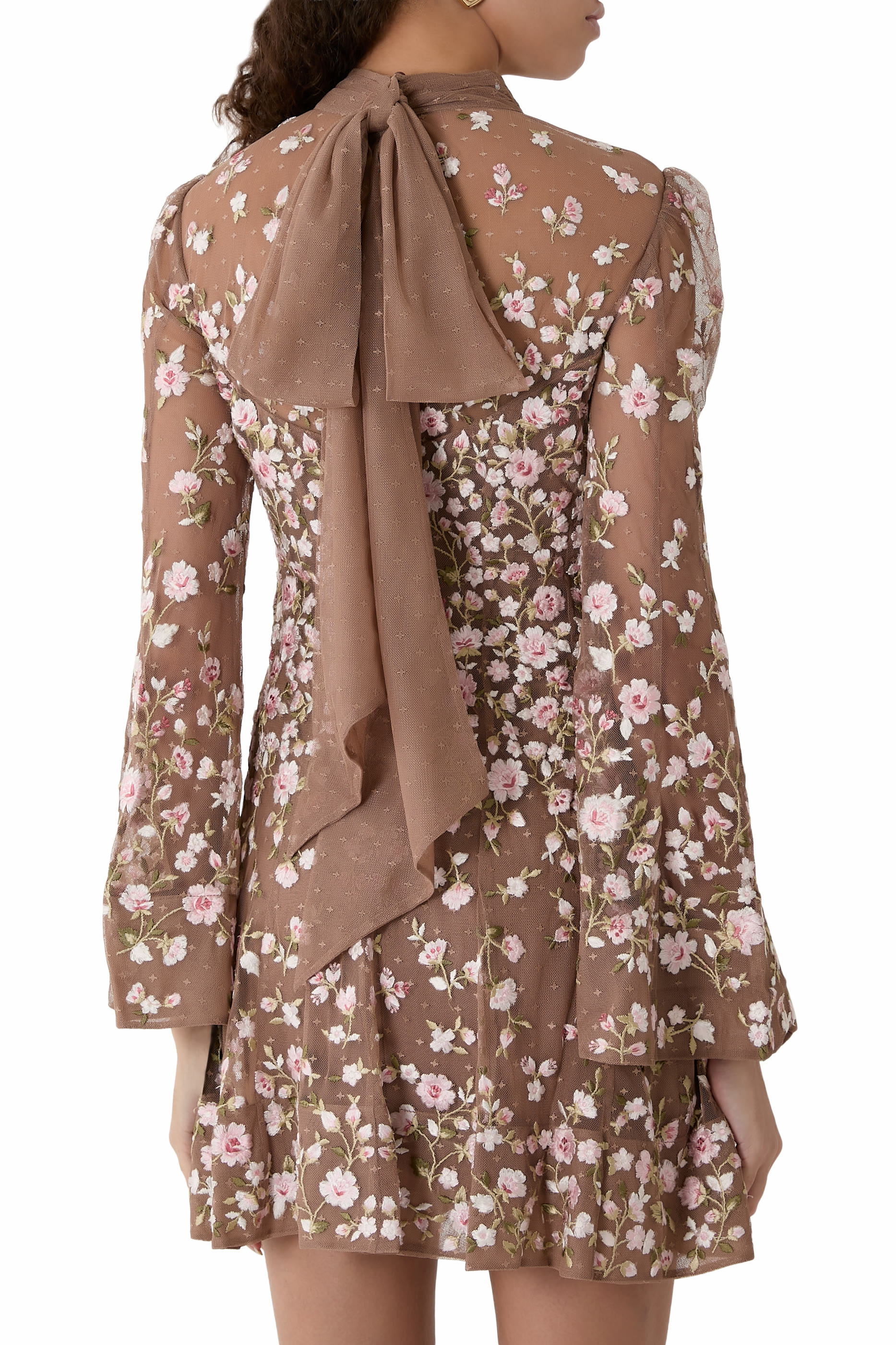 فستان سهرة سيلفيا قصير بأكمام طويلة بنقشة ورود