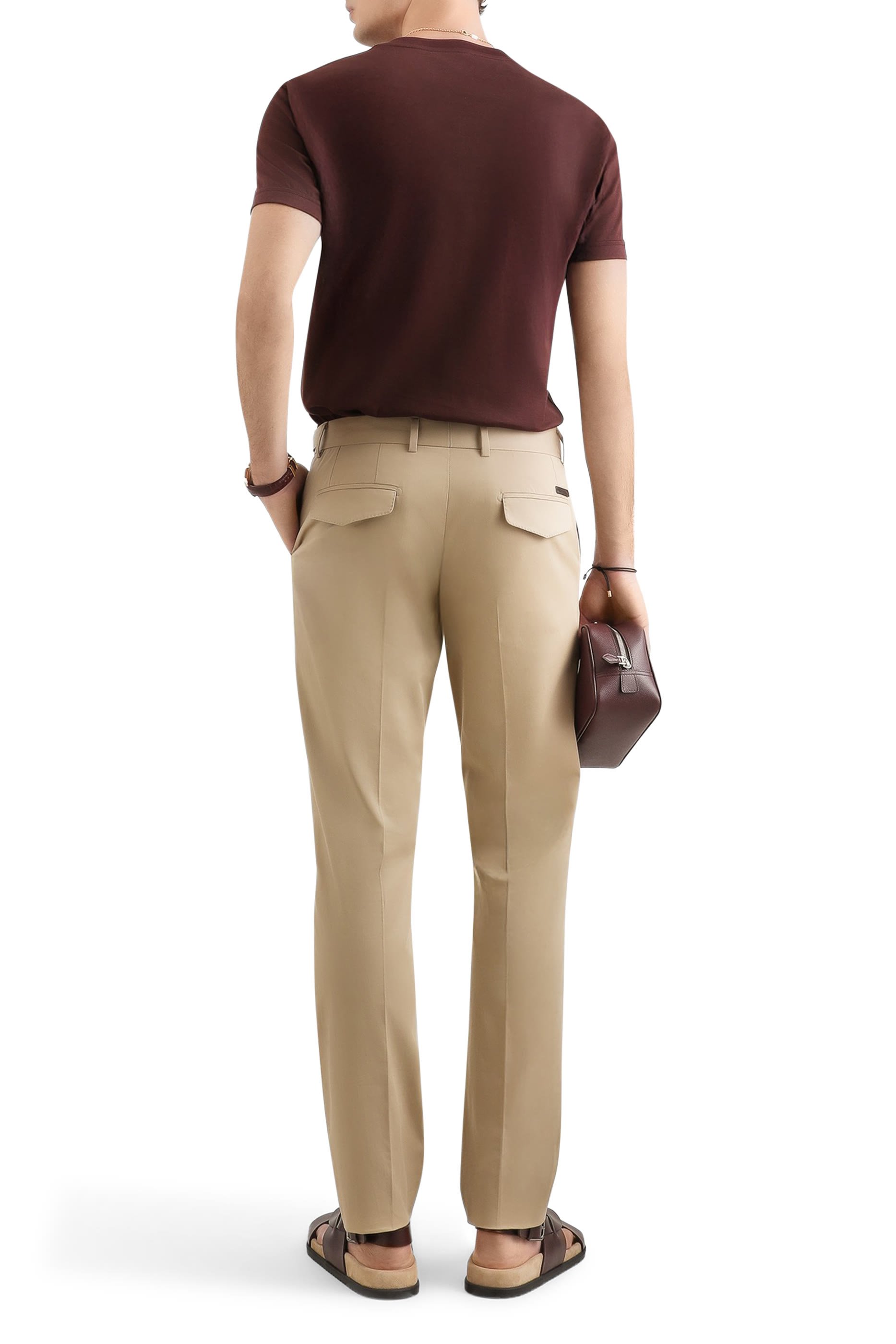 تيشيرت مطرز بشعار الماركة