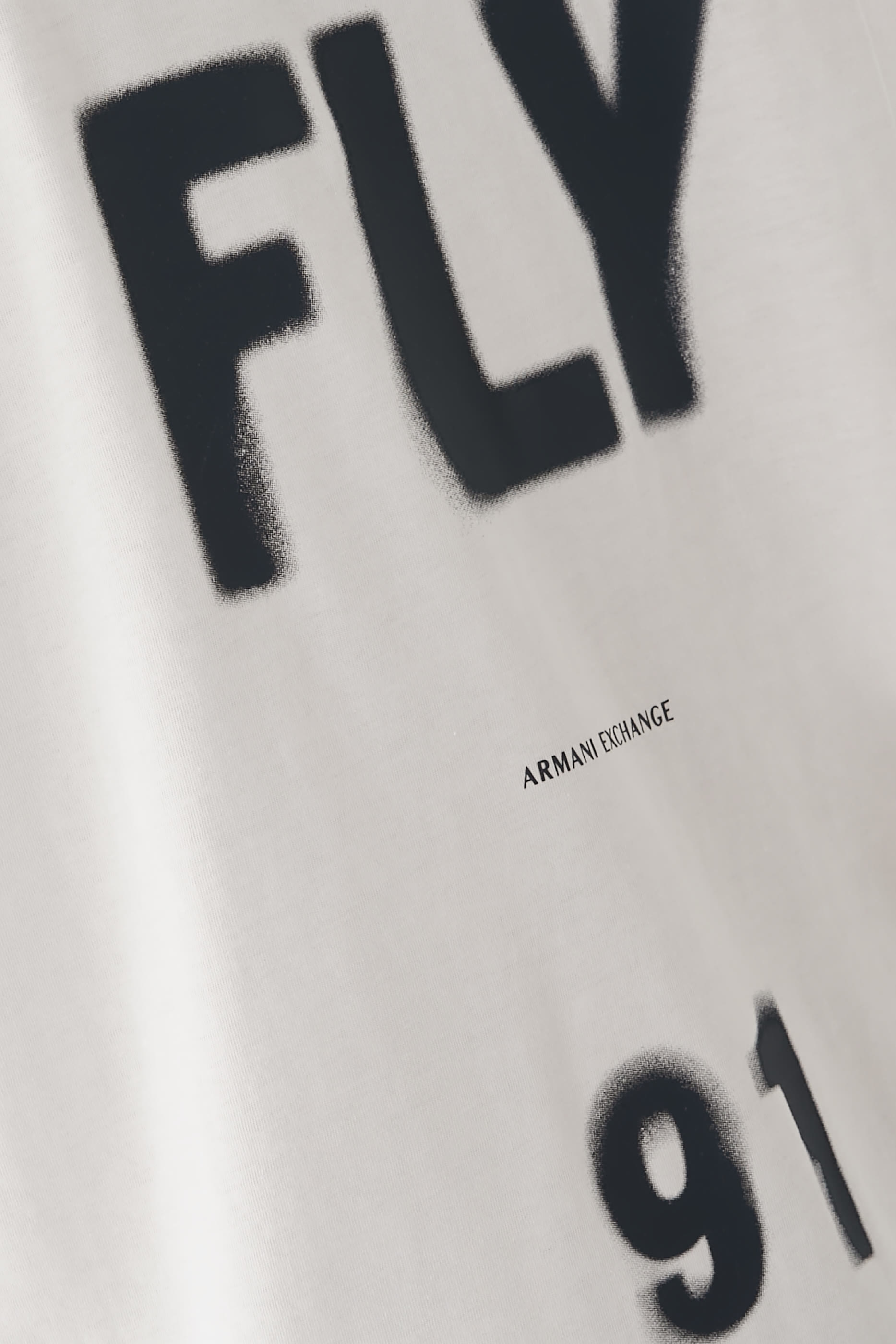 تيشيرت مارينا 91 بشعار الماركة في الخلف