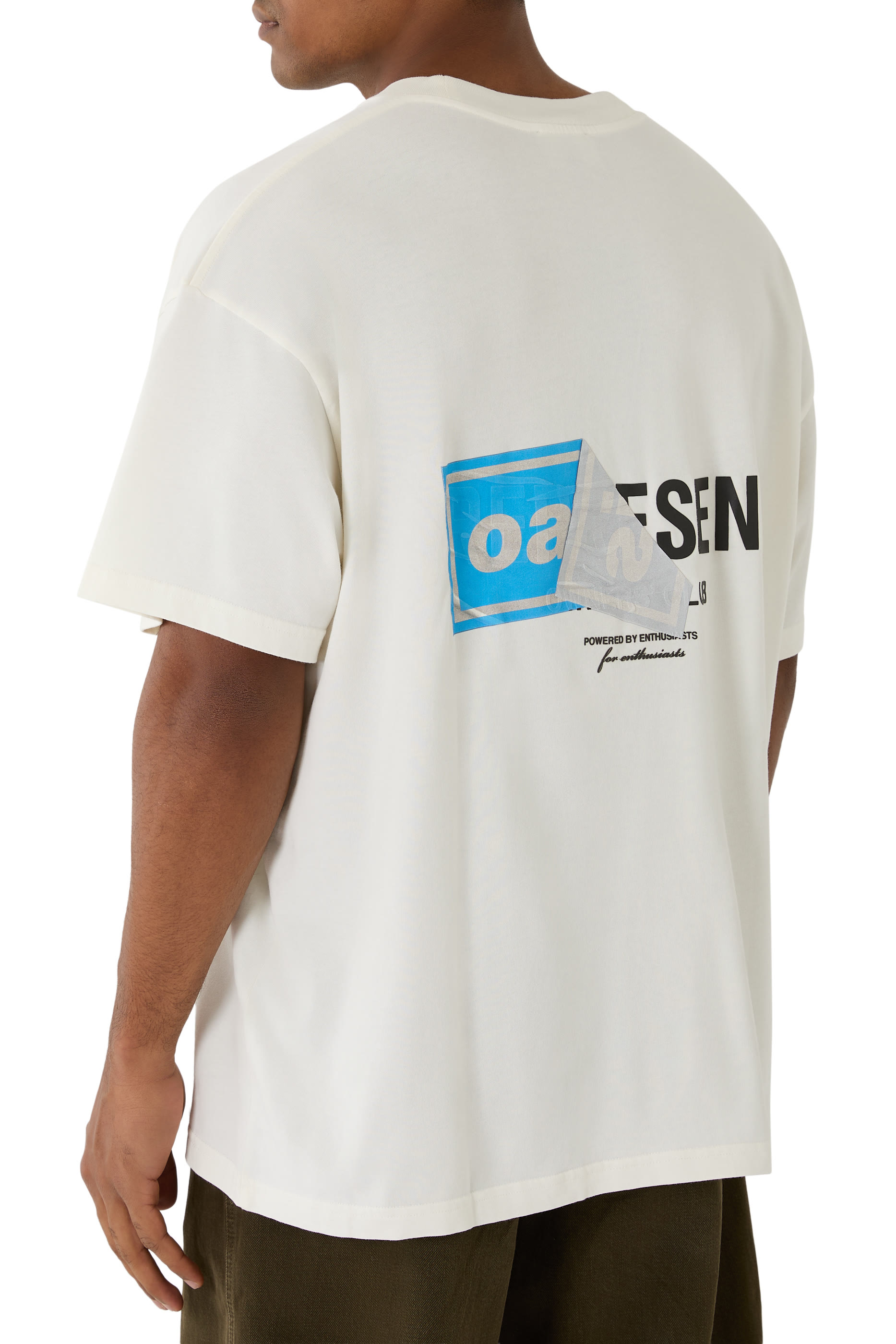 تيشيرت مزين بشعار أونرز كلوب