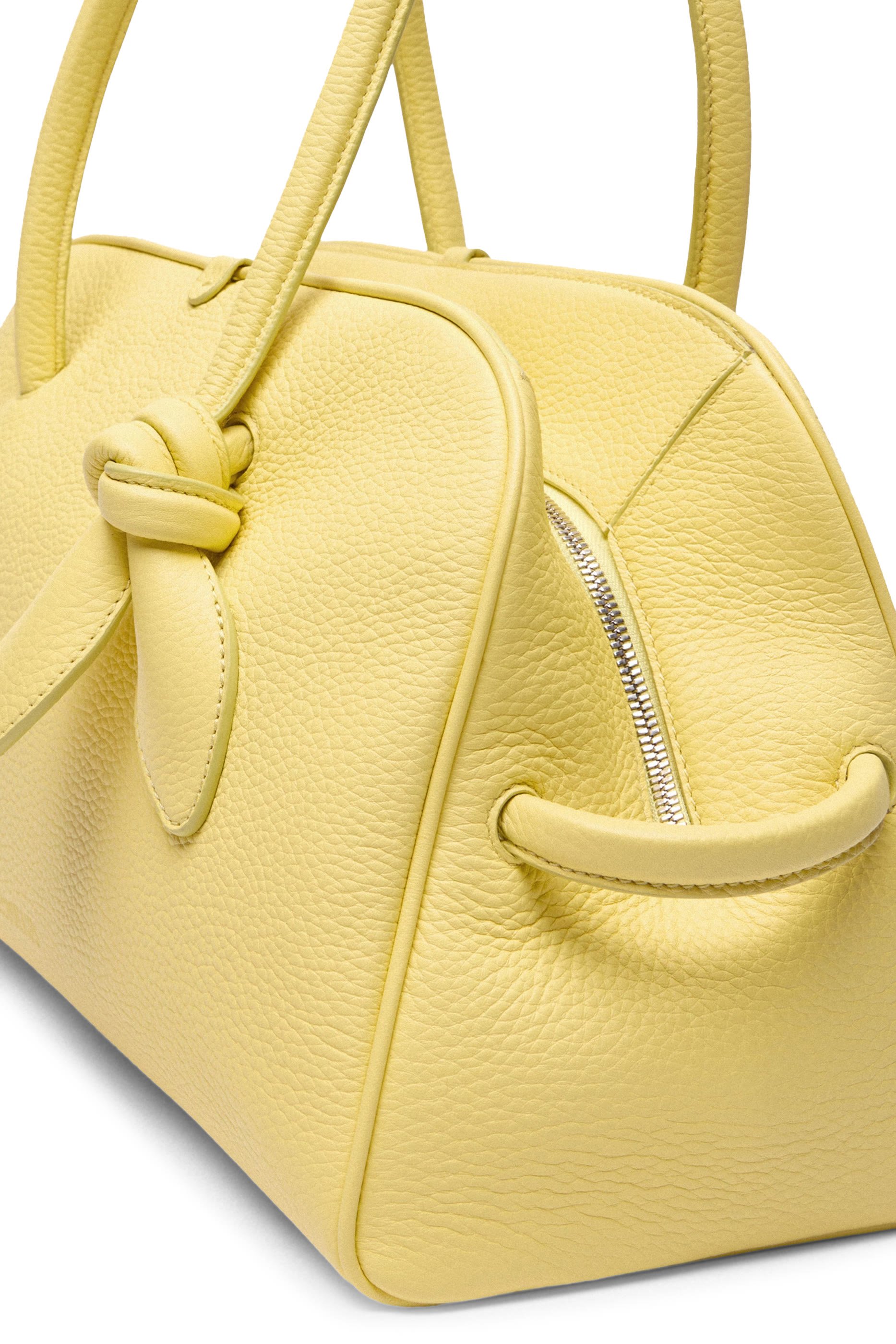 حقيبة توريزمو