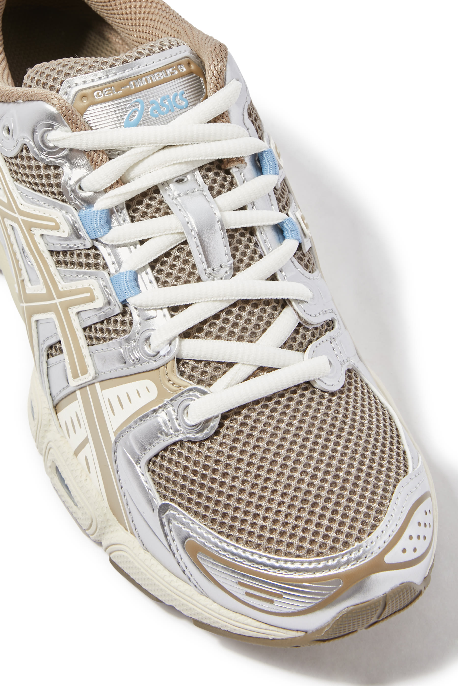 سنيكرز جل نيمبوس 9