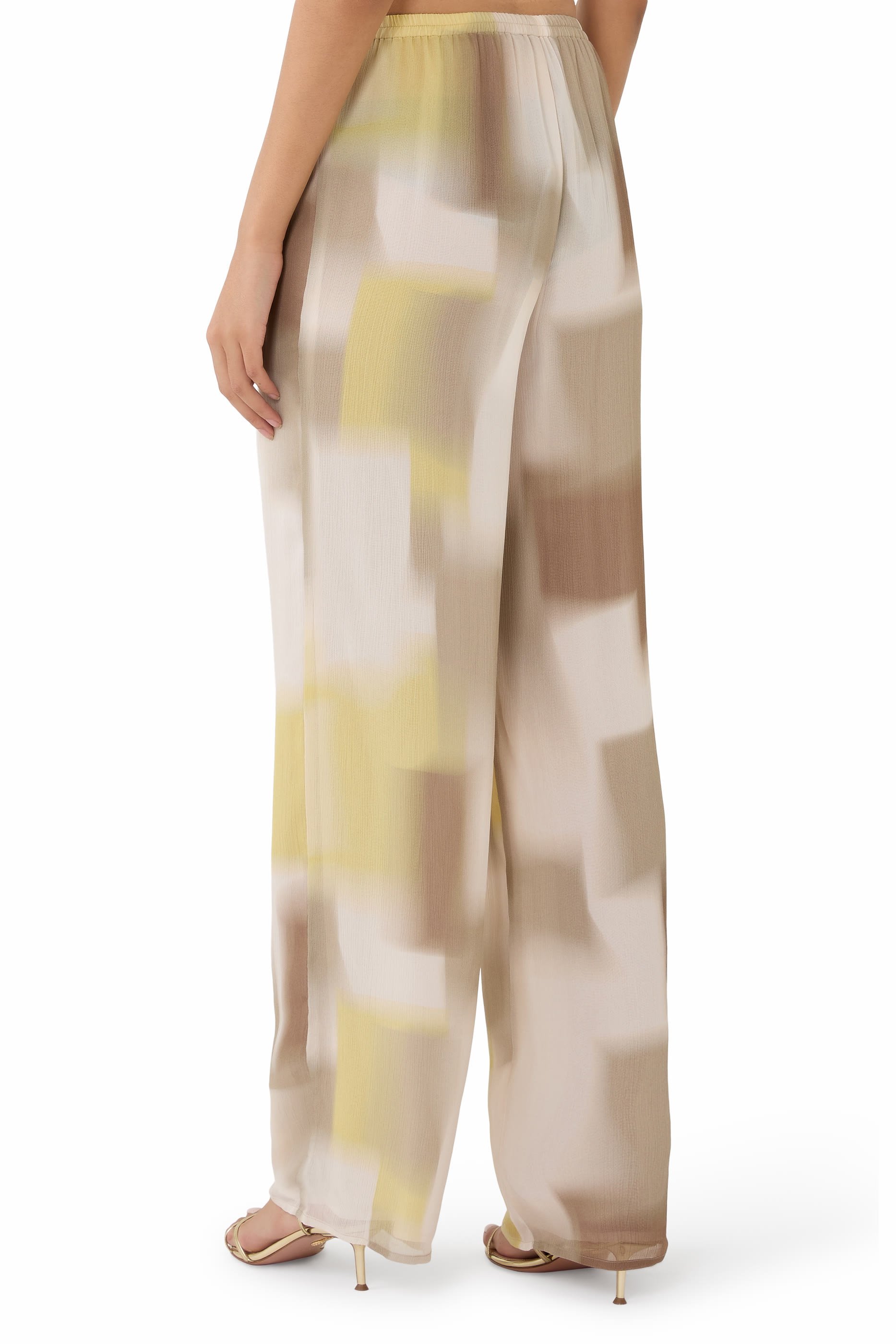 بنطال بقصة ساق مستقيمة من تشكيلة الملابس شبه الرسمية