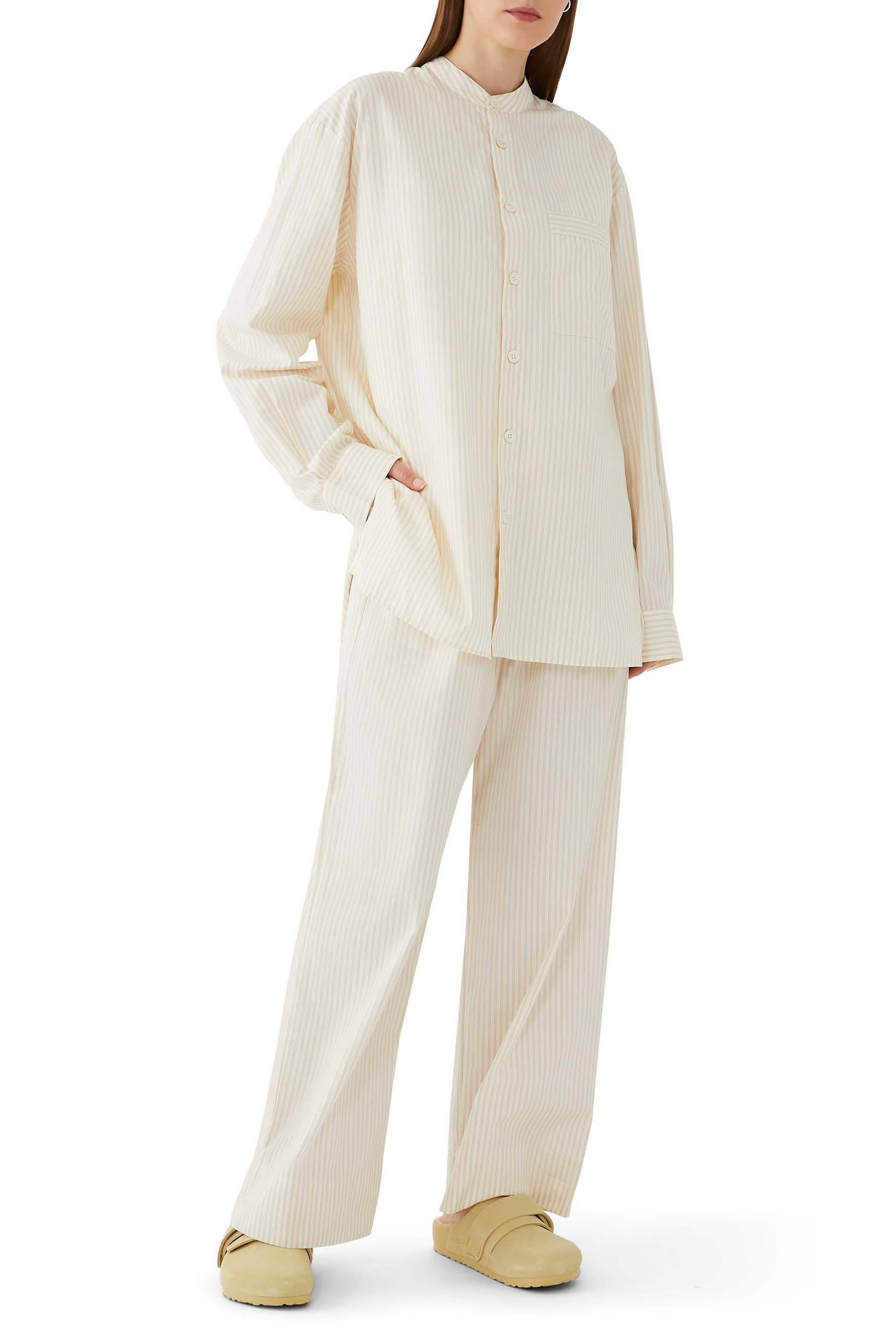 بنطال تكلا &times; بيركنستوك