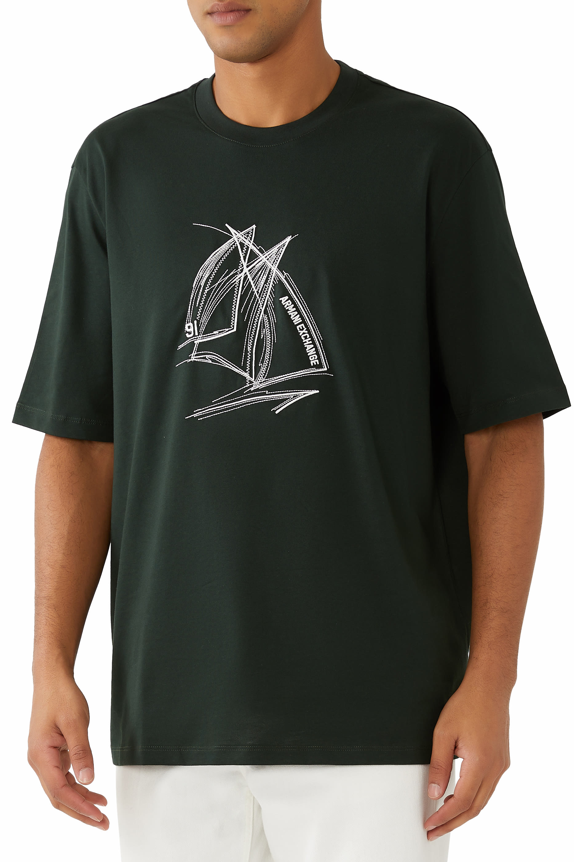 تيشيرت بأكمام قصيرة