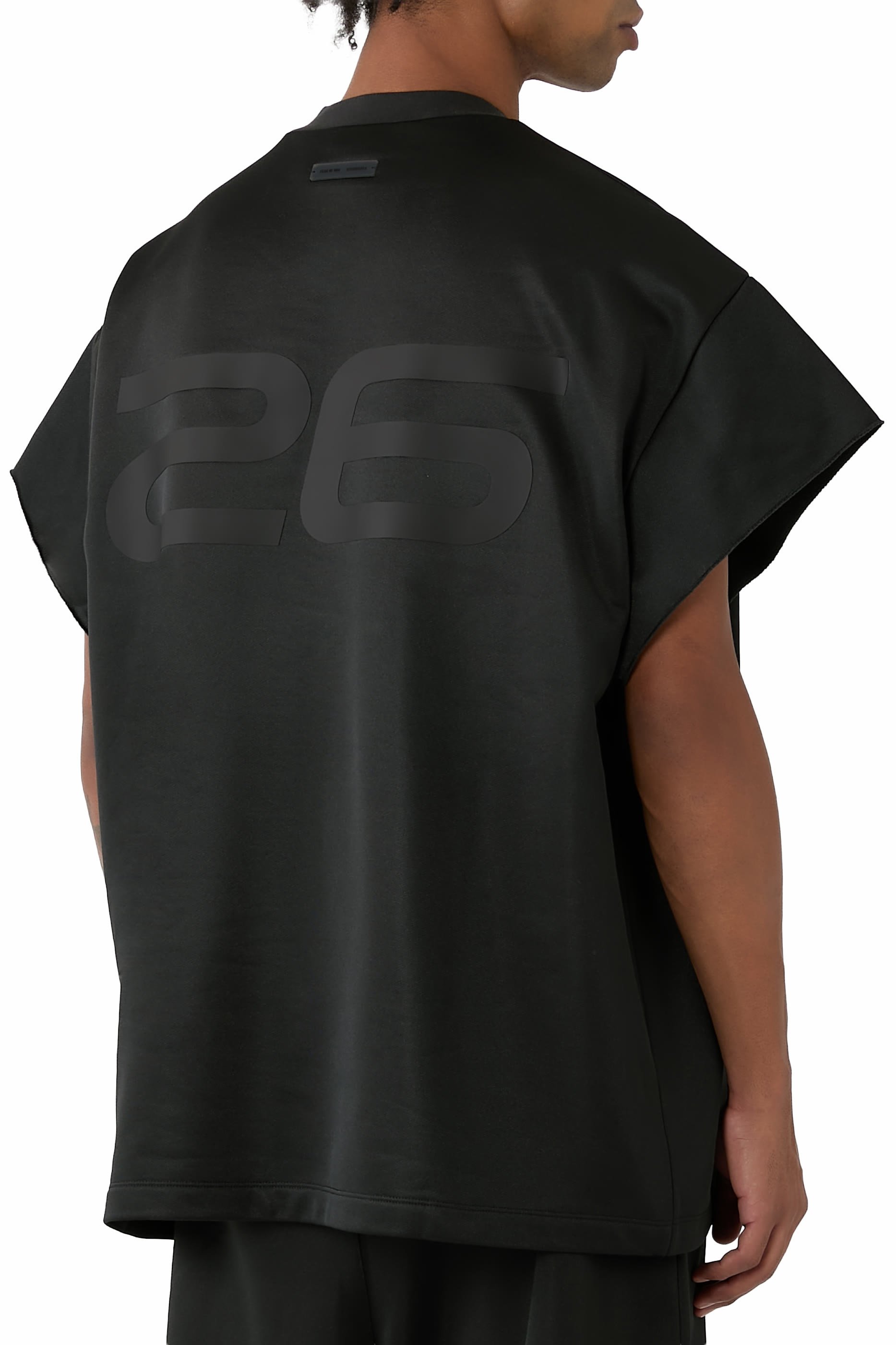 تيشيرت ماسل بتصميم من التسعينات صوف ستان