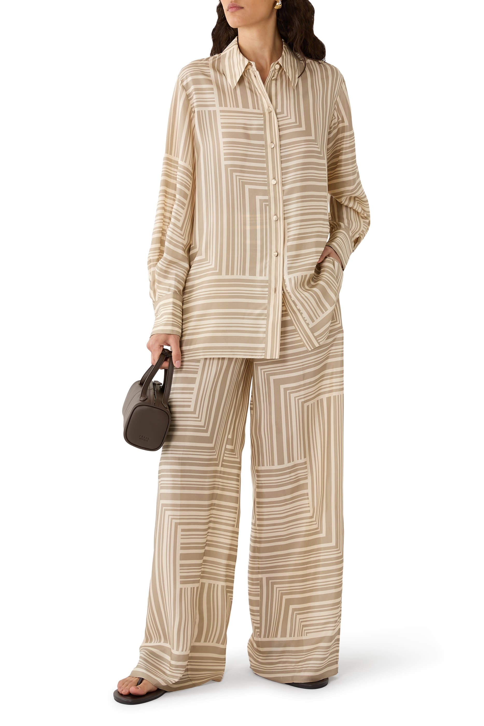 بلوزة اتلان بنقشة حرير