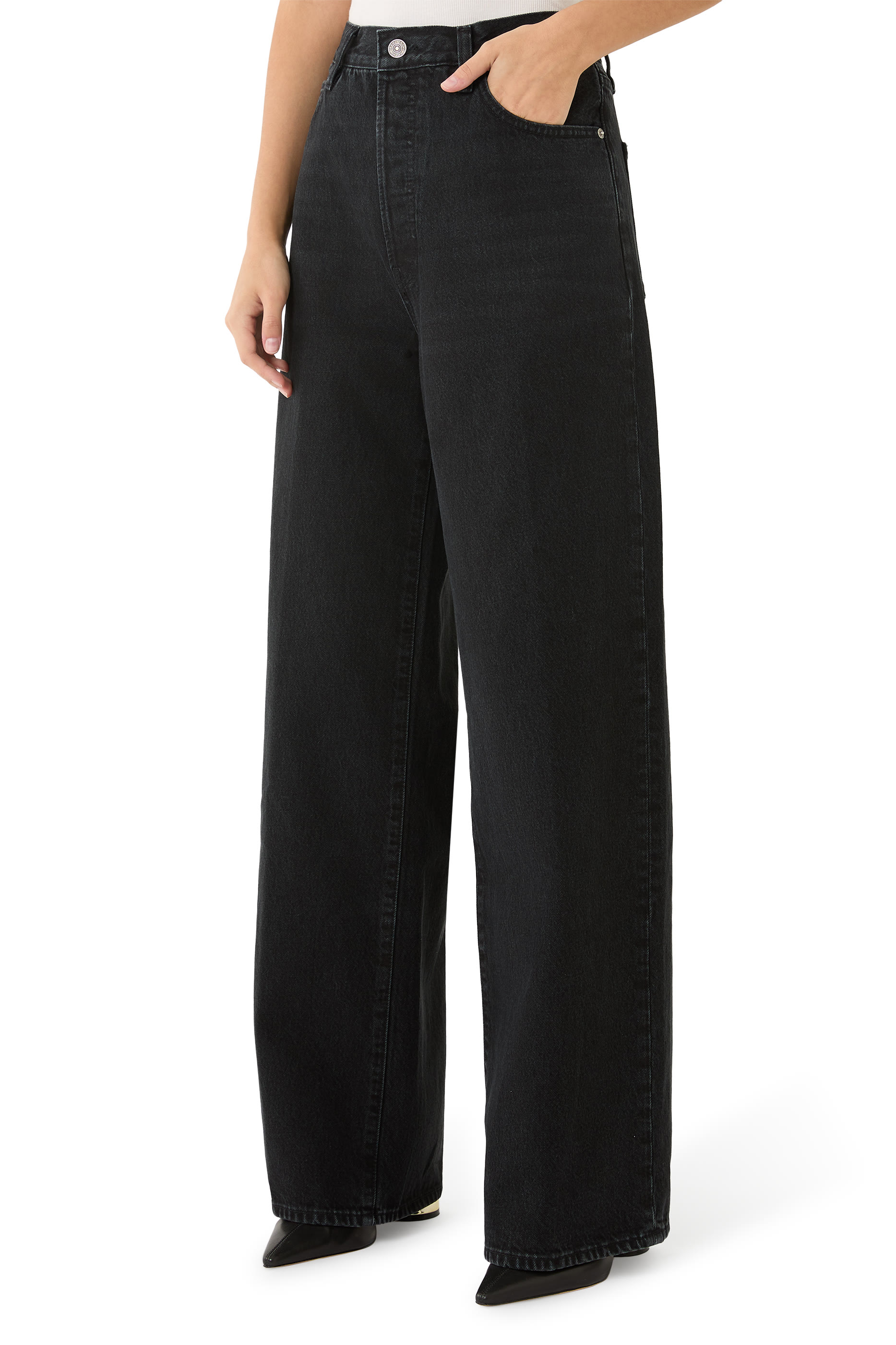 بنطال جينز بتصميم جامعي 