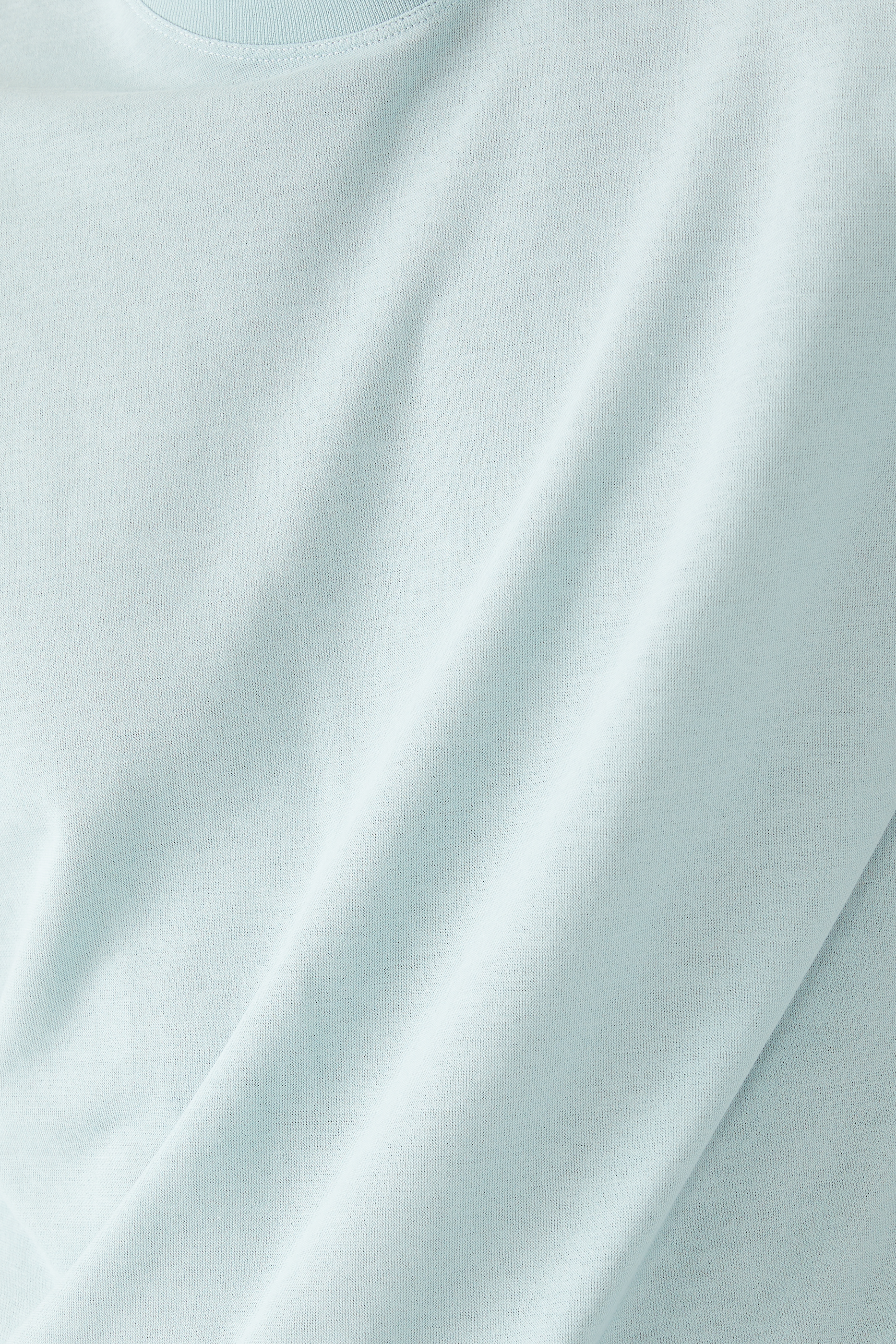 تيشيرت قطن بقصة ضيقة