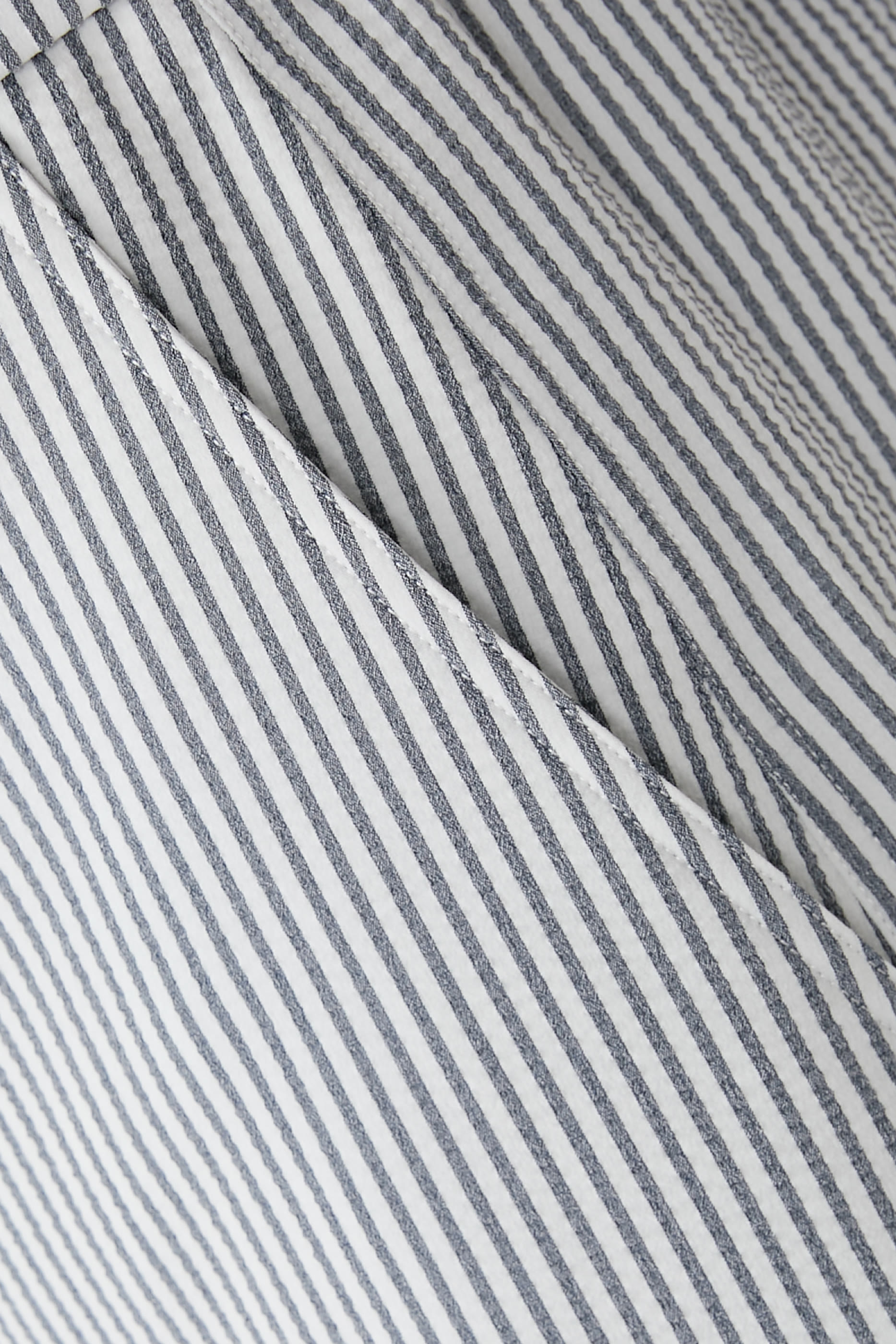 شورت سباحة ميدنايت مخطط