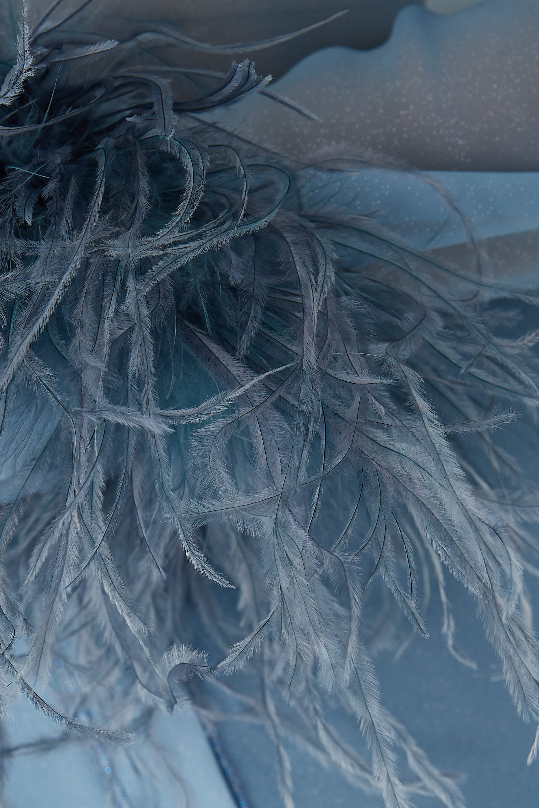 قميص مزين بريش