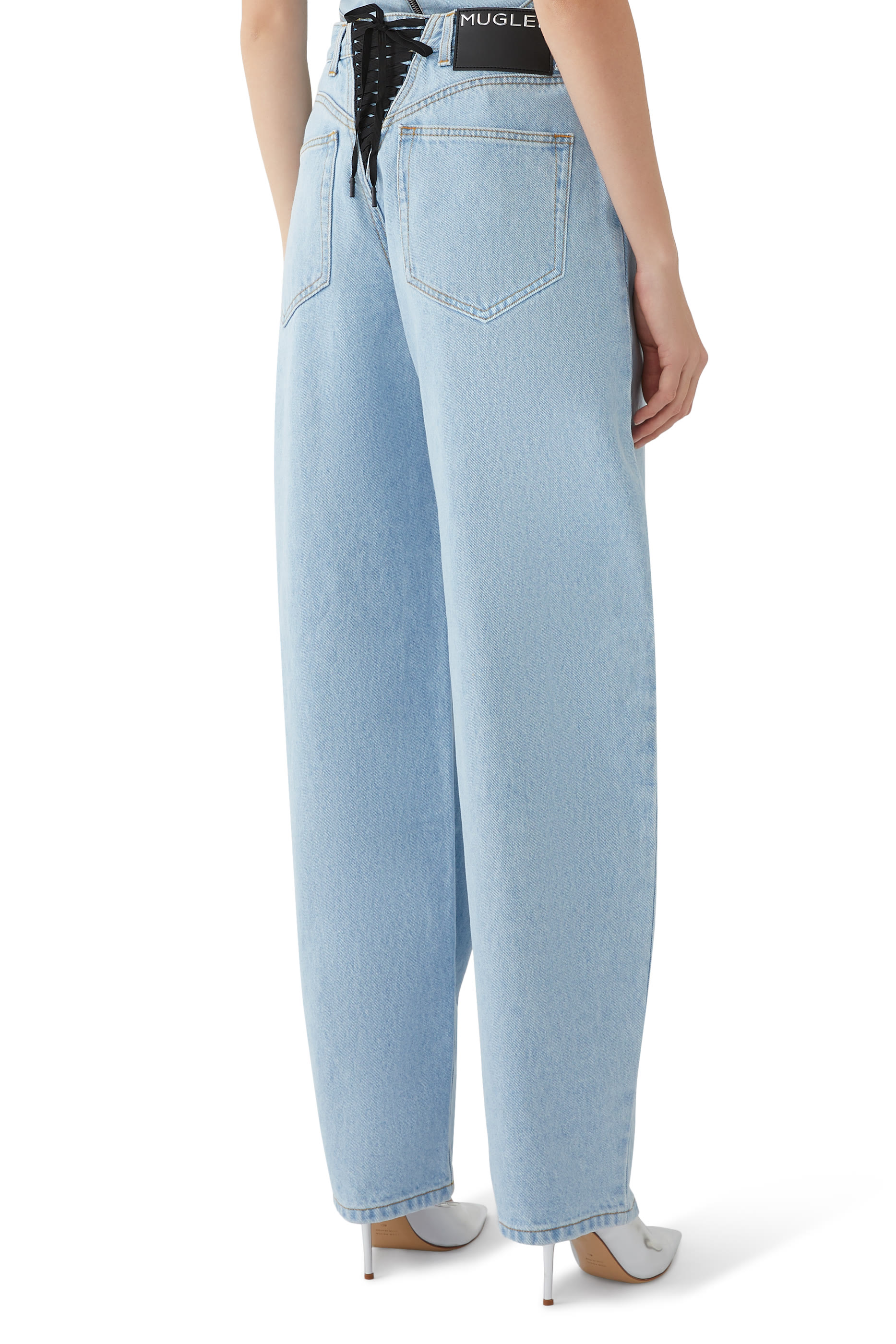 بنطال جينز بقصة ساق واسعة برباط